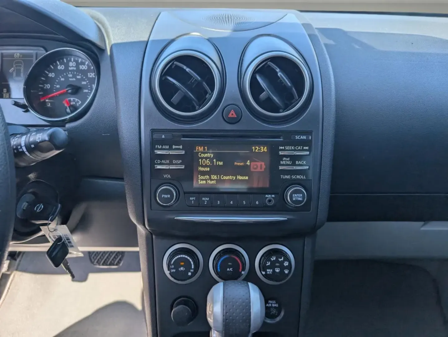 2015 /Gray Nissan Rogue S (JN8AS5MT4FW) with an Other engine, located at 7000 Northlake Connector, Columbus, GA, 31904, (706) 987-8085, 32.524975, -84.978134 - **Embrace Adventure with the 2015 Nissan Rogue Select Perfect for Your Next Family Getaway!**<br /> <br /> If you're seeking a vehicle that effortlessly blends comfort, style, and functionality, look no further than this 2015 Nissan Rogue Select S. This SUV is tailored for growing families, making - Photo#13