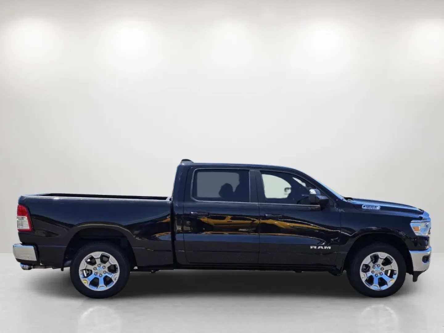 2021 /Black Ram 1500 Big Horn (1C6SRFMT4MN) with an Other engine, located at 5115 14th Ave., Columbus, GA, 31904, (706) 323-0345, 32.511494, -84.971046 - **The Ultimate Adventure Awaits You: 2021 Ram 1500 Big Horn Crew Cab Pickup at Gils Auto - Prattville!**<br /> <br /> If you're in the market for a rugged pickup that seamlessly blends comfort and performance, look no further than this stunning 2021 Ram 1500 Big Horn Crew Cab! This truck is not just - Photo#3