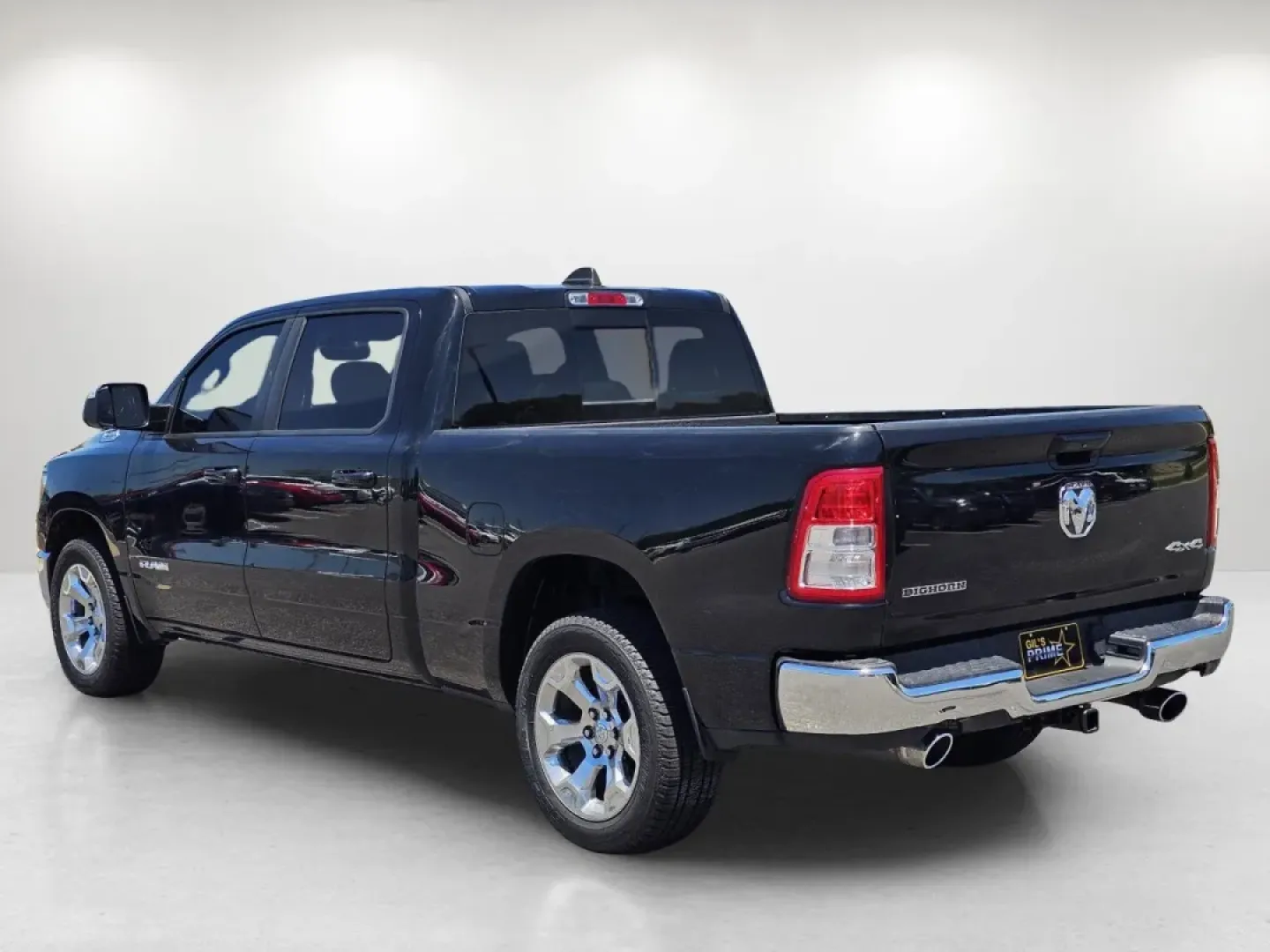 2021 /Black Ram 1500 Big Horn (1C6SRFMT4MN) with an Other engine, located at 3959 U.S. 80 W, Phenix City, AL, 36870, (334) 297-4885, 32.469296, -85.135185 - **The Ultimate Adventure Awaits You: 2021 Ram 1500 Big Horn Crew Cab Pickup at Gils Auto - Prattville!**<br /> <br /> If you're in the market for a rugged pickup that seamlessly blends comfort and performance, look no further than this stunning 2021 Ram 1500 Big Horn Crew Cab! This truck is not just - Photo#6