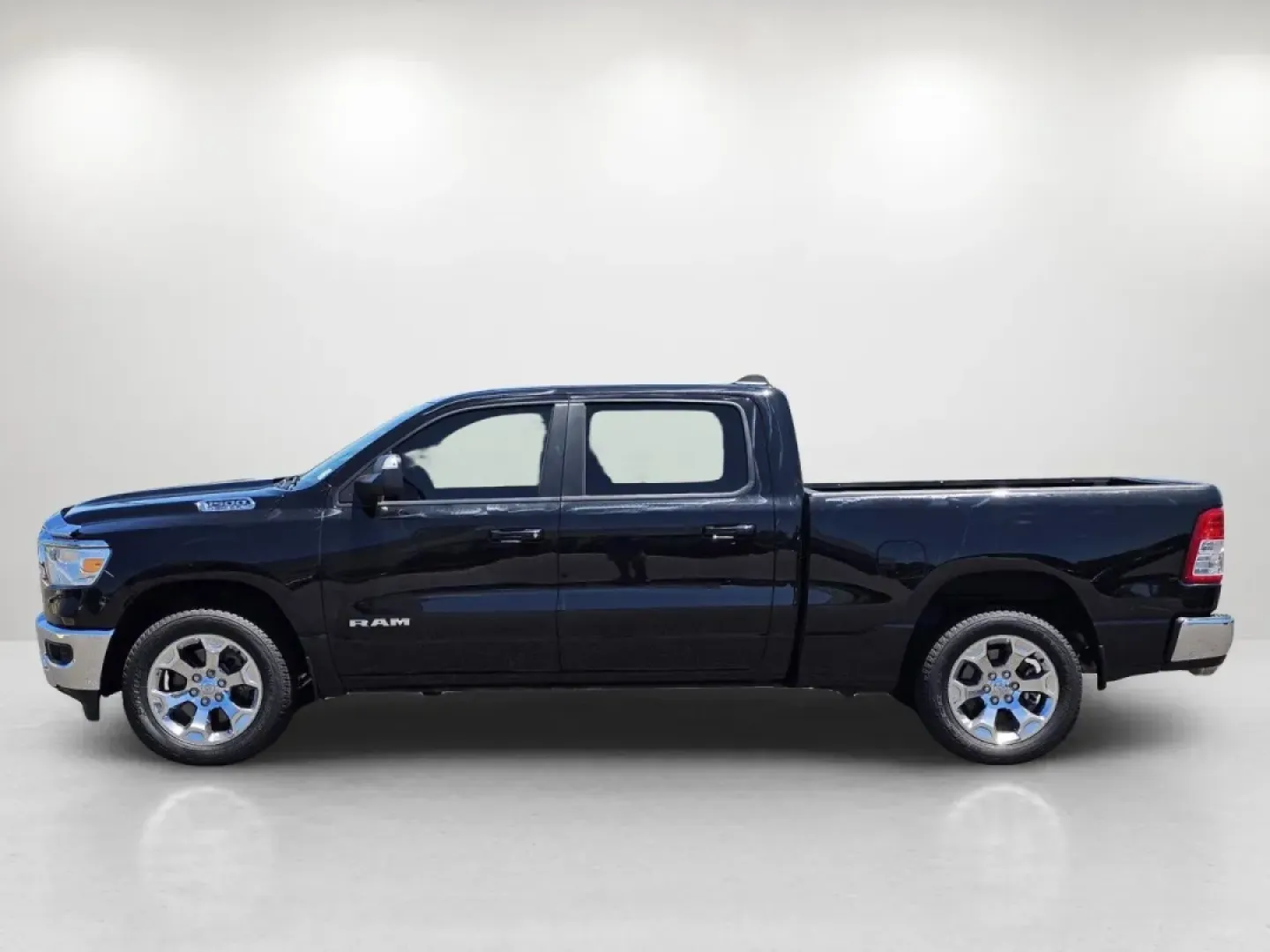 2021 /Black Ram 1500 Big Horn (1C6SRFMT4MN) with an Other engine, located at 3959 U.S. 80 W, Phenix City, AL, 36870, (334) 297-4885, 32.469296, -85.135185 - **The Ultimate Adventure Awaits You: 2021 Ram 1500 Big Horn Crew Cab Pickup at Gils Auto - Prattville!**<br /> <br /> If you're in the market for a rugged pickup that seamlessly blends comfort and performance, look no further than this stunning 2021 Ram 1500 Big Horn Crew Cab! This truck is not just - Photo#7
