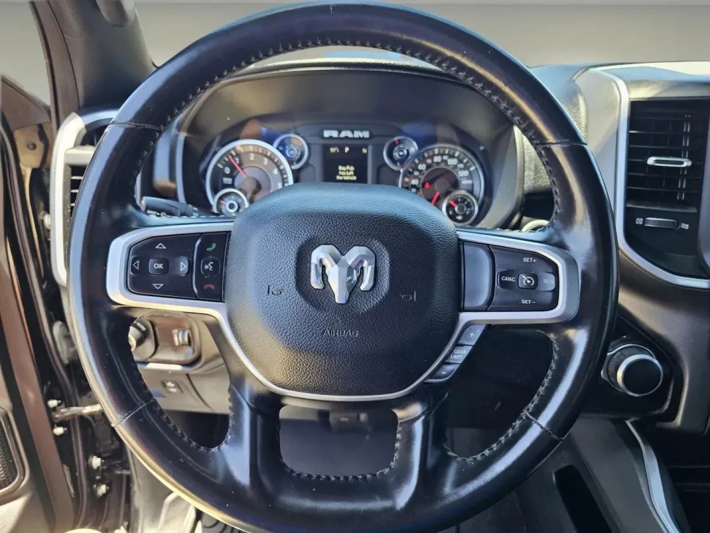 2021 /Black Ram 1500 Big Horn (1C6SRFMT4MN) with an Other engine, located at 3959 U.S. 80 W, Phenix City, AL, 36870, (334) 297-4885, 32.469296, -85.135185 - **The Ultimate Adventure Awaits You: 2021 Ram 1500 Big Horn Crew Cab Pickup at Gils Auto - Prattville!**<br /> <br /> If you're in the market for a rugged pickup that seamlessly blends comfort and performance, look no further than this stunning 2021 Ram 1500 Big Horn Crew Cab! This truck is not just - Photo#10