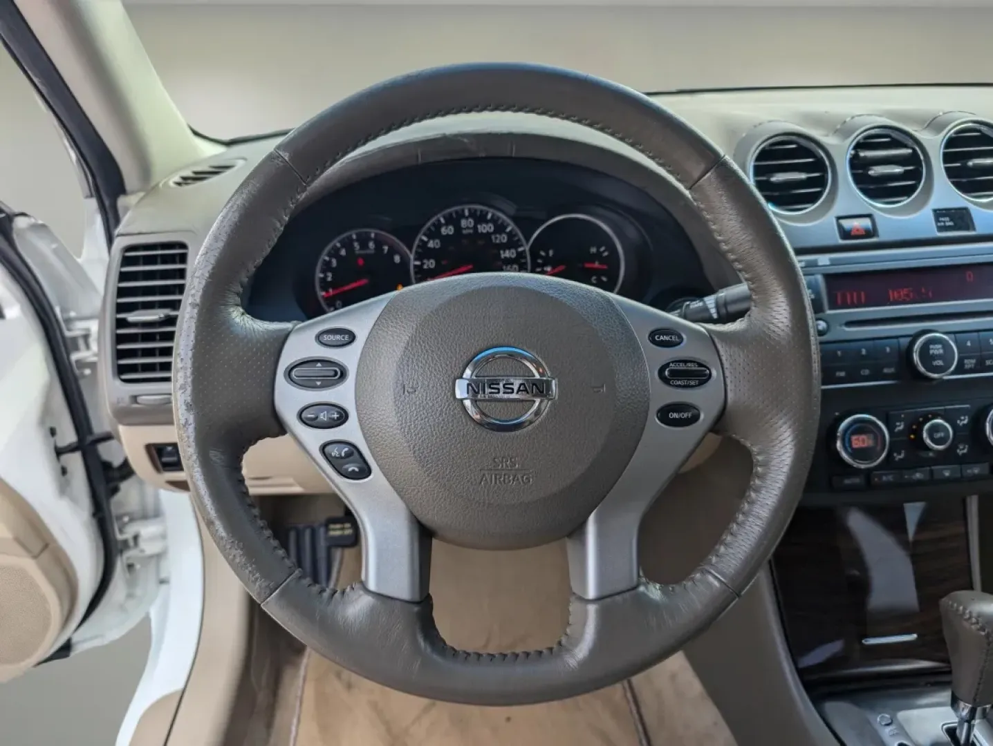 2012 /Blonde Nissan Altima 2.5 SL (1N4AL2APXCC) with an Other engine, located at 804 22nd Ave, Phenix City, AL, 36870, (334) 297-1860, 32.484749, -85.024475 - **Discover Comfort and Style with the 2012 Nissan Altima at Gils Auto!**<br /> <br /> Looking for a reliable vehicle that perfectly balances comfort, style, and practicality? The 2012 Nissan Altima is ideal for long commutes and weekend getaways alike! This sleek sedan combines a smooth ride with im - Photo#15