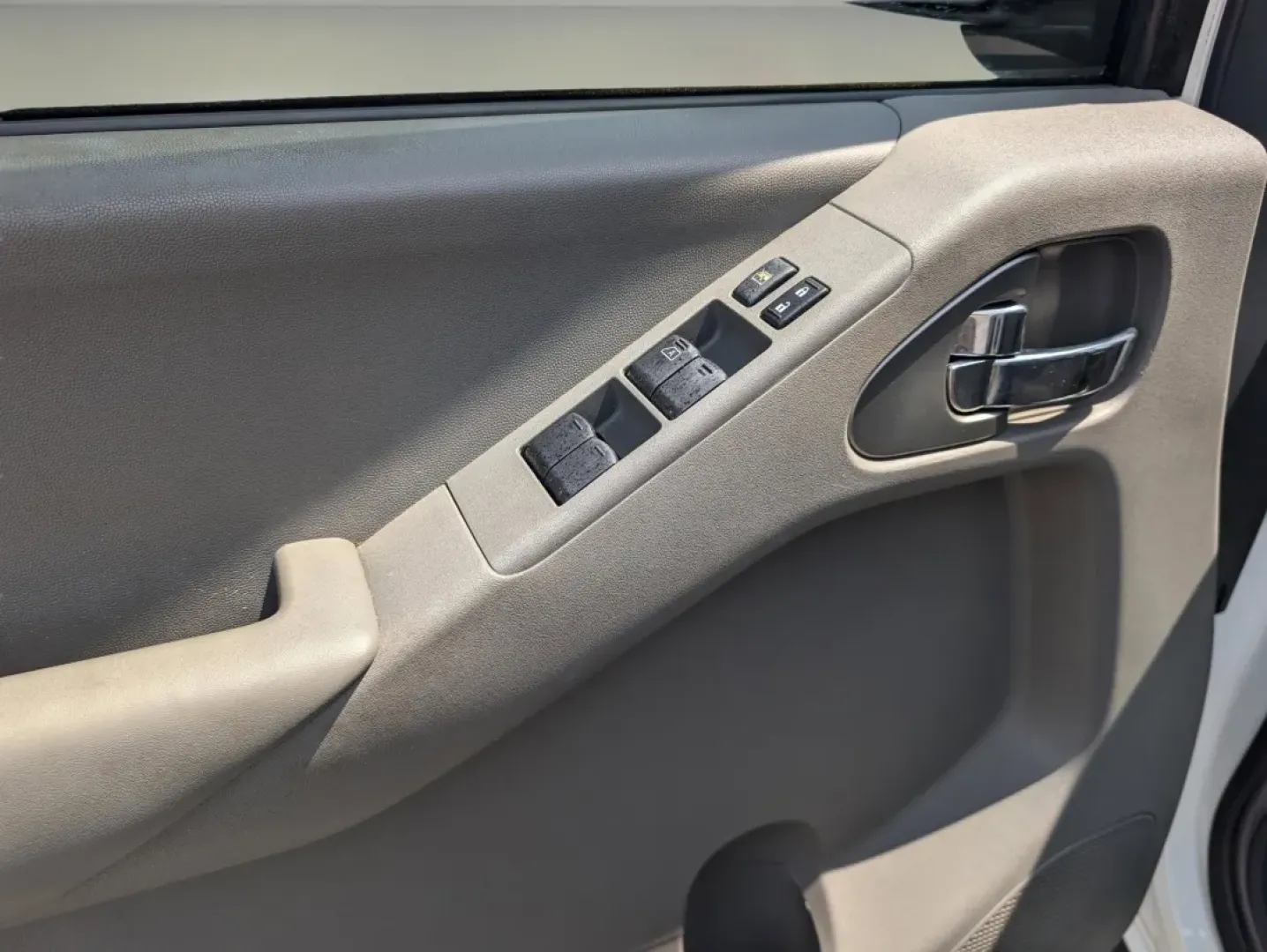 2014 /Steel Nissan Frontier SV (1N6AD0ER9EN) with an Other engine, located at 521 Old Farm Lane Rd, Prattville, AL, 36066, (334) 325-1505, 32.482460, -86.416367 - **Experience Adventure and Reliability with This 2014 Nissan Frontier SV at Gils Auto in Phenix City, AL!**<br /> <br /> Looking for a dependable vehicle that fits your active lifestyle? Look no further than this **2014 Nissan Frontier SV**, perfect for those who need a reliable pickup for weekend a - Photo#8