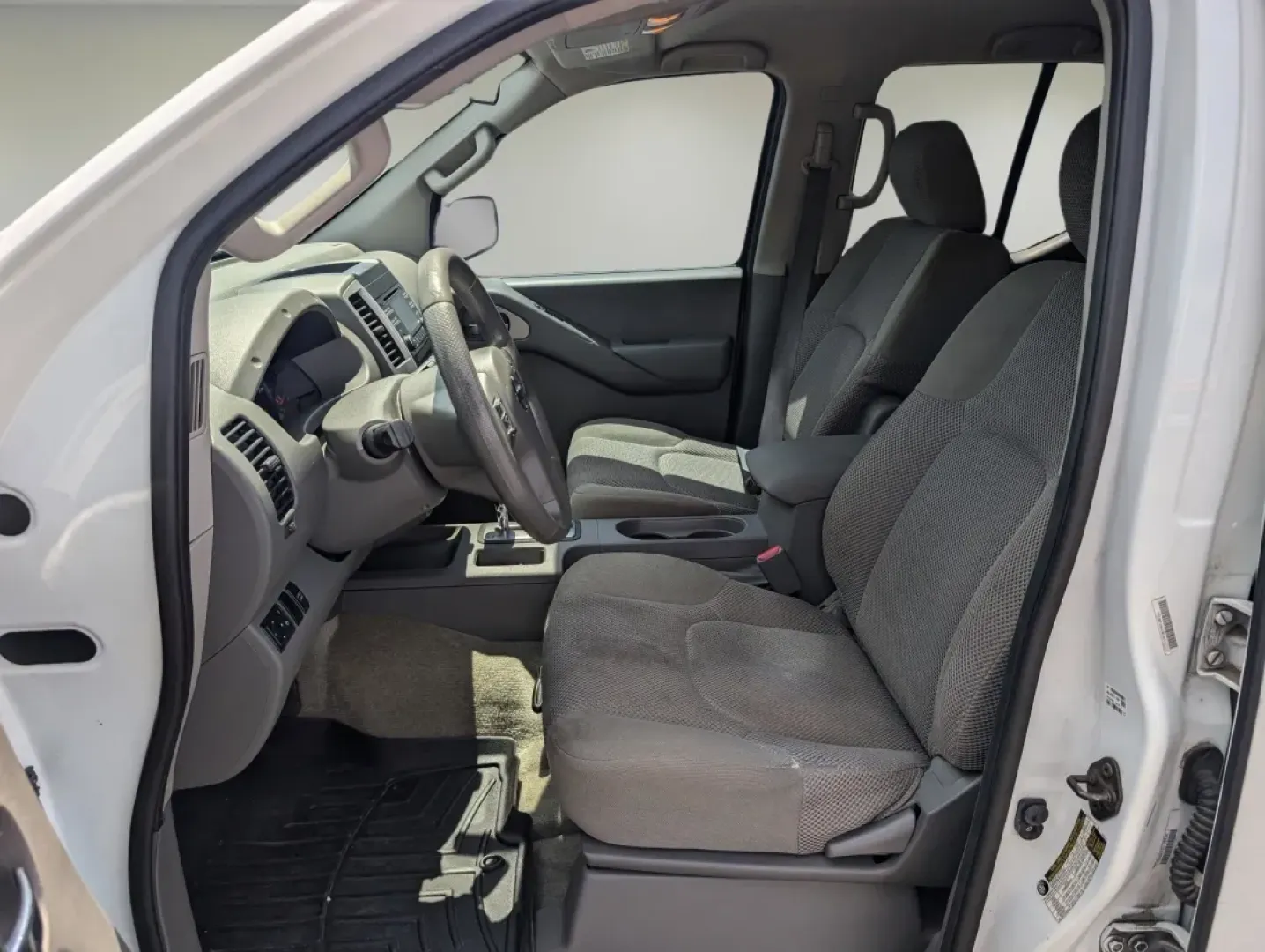 2014 /Steel Nissan Frontier SV (1N6AD0ER9EN) with an Other engine, located at 521 Old Farm Lane Rd, Prattville, AL, 36066, (334) 325-1505, 32.482460, -86.416367 - **Experience Adventure and Reliability with This 2014 Nissan Frontier SV at Gils Auto in Phenix City, AL!**<br /> <br /> Looking for a dependable vehicle that fits your active lifestyle? Look no further than this **2014 Nissan Frontier SV**, perfect for those who need a reliable pickup for weekend a - Photo#9