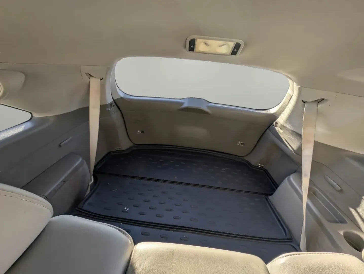 2010 Acura MDX Technology Pkg (2HNYD2H68AH) with an Other engine, located at 804 22nd Ave, Phenix City, AL, 36870, (334) 297-1860, 32.484749, -85.024475 - ### Embrace Adventure with the 2010 Acura MDX at Gils Auto Columbus, GA!<br /> <br /> Are you ready to elevate your family adventures or tackle your daily commute with style and comfort? Look no further than the sleek 2010 Acura MDX, available now at **Gils Auto**, located conveniently at **5115 14 - Photo#12