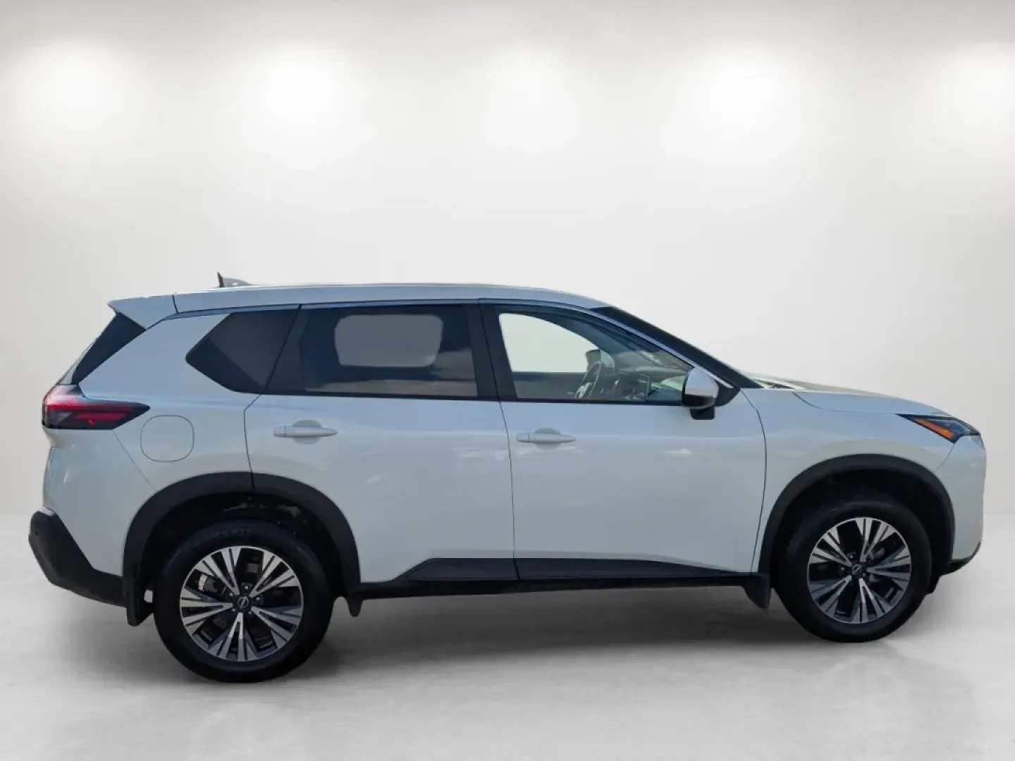 2022 /Charcoal Nissan Rogue SV (5N1BT3BA7NC) with an Other engine, located at 7000 Northlake Connector, Columbus, GA, 31904, (706) 987-8085, 32.524975, -84.978134 - **Discover Your Next Adventure with the 2022 Nissan Rogue SV at Gils Auto - Phenix City - Prime!**<br /> <br /> Are you ready to elevate your driving experience? Whether you're commuting through Phenix City, embarking on weekend adventures, or seeking a reliable vehicle for your growing family, the - Photo#3