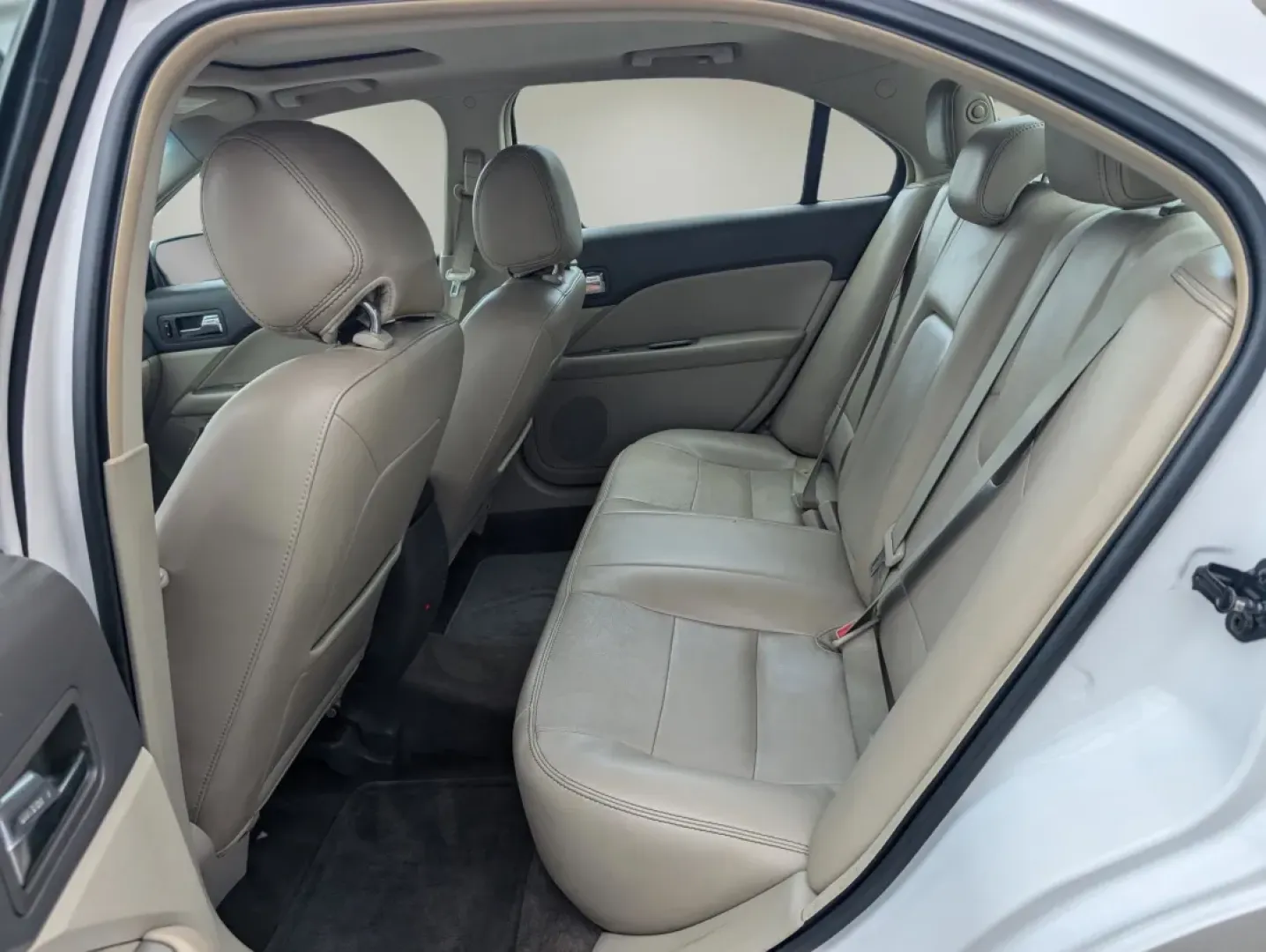 2012 Ford Fusion SEL (3FAHP0JG8CR) with an Other engine, located at 3959 U.S. 80 W, Phenix City, AL, 36870, (334) 297-4885, 32.469296, -85.135185 - **Experience Comfort and Reliability with This 2012 Ford Fusion SEL at Gils Auto - Opelika!**<br /> <br /> If you're searching for a dependable sedan that perfectly balances comfort and efficiency, look no further than this stunning 2012 Ford Fusion SEL at Gils Auto, located at 1430 Gateway Drive, O - Photo#10