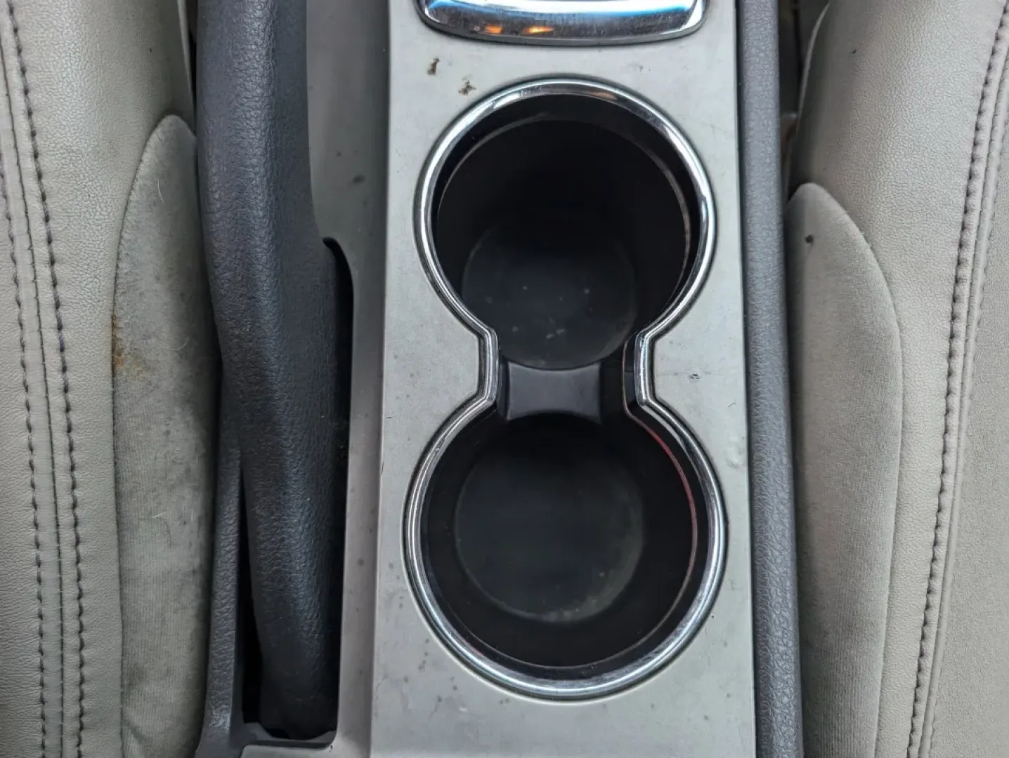 2012 Ford Fusion SEL (3FAHP0JG8CR) with an Other engine, located at 3959 U.S. 80 W, Phenix City, AL, 36870, (334) 297-4885, 32.469296, -85.135185 - **Experience Comfort and Reliability with This 2012 Ford Fusion SEL at Gils Auto - Opelika!**<br /> <br /> If you're searching for a dependable sedan that perfectly balances comfort and efficiency, look no further than this stunning 2012 Ford Fusion SEL at Gils Auto, located at 1430 Gateway Drive, O - Photo#12