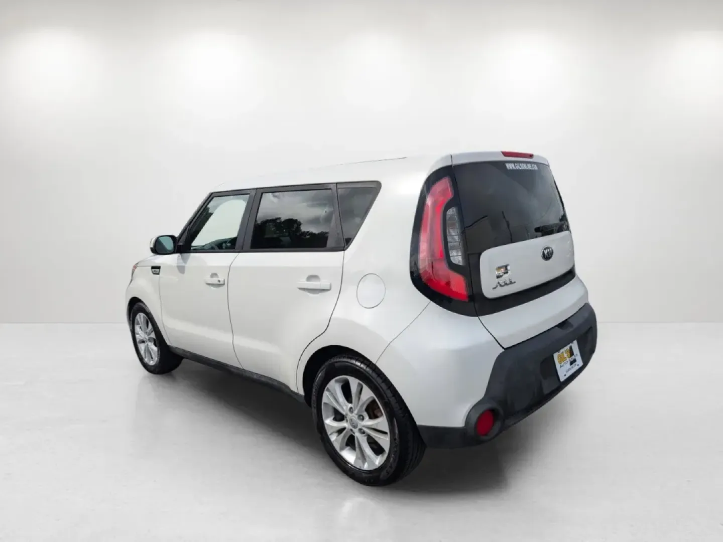 2015 /Black Kia Soul + (KNDJP3A59F7) with an Other engine, located at 3959 U.S. 80 W, Phenix City, AL, 36870, (334) 297-4885, 32.469296, -85.135185 - ### Discover Your Next Adventure with the 2015 Kia Soul at Gils Auto - Opelika!<br /> <br /> Are you ready to elevate your driving experience? Whether you're a growing family in search of a versatile vehicle or a young professional commuting to work, the 2015 Kia Soul is designed to meet your lifest - Photo#6