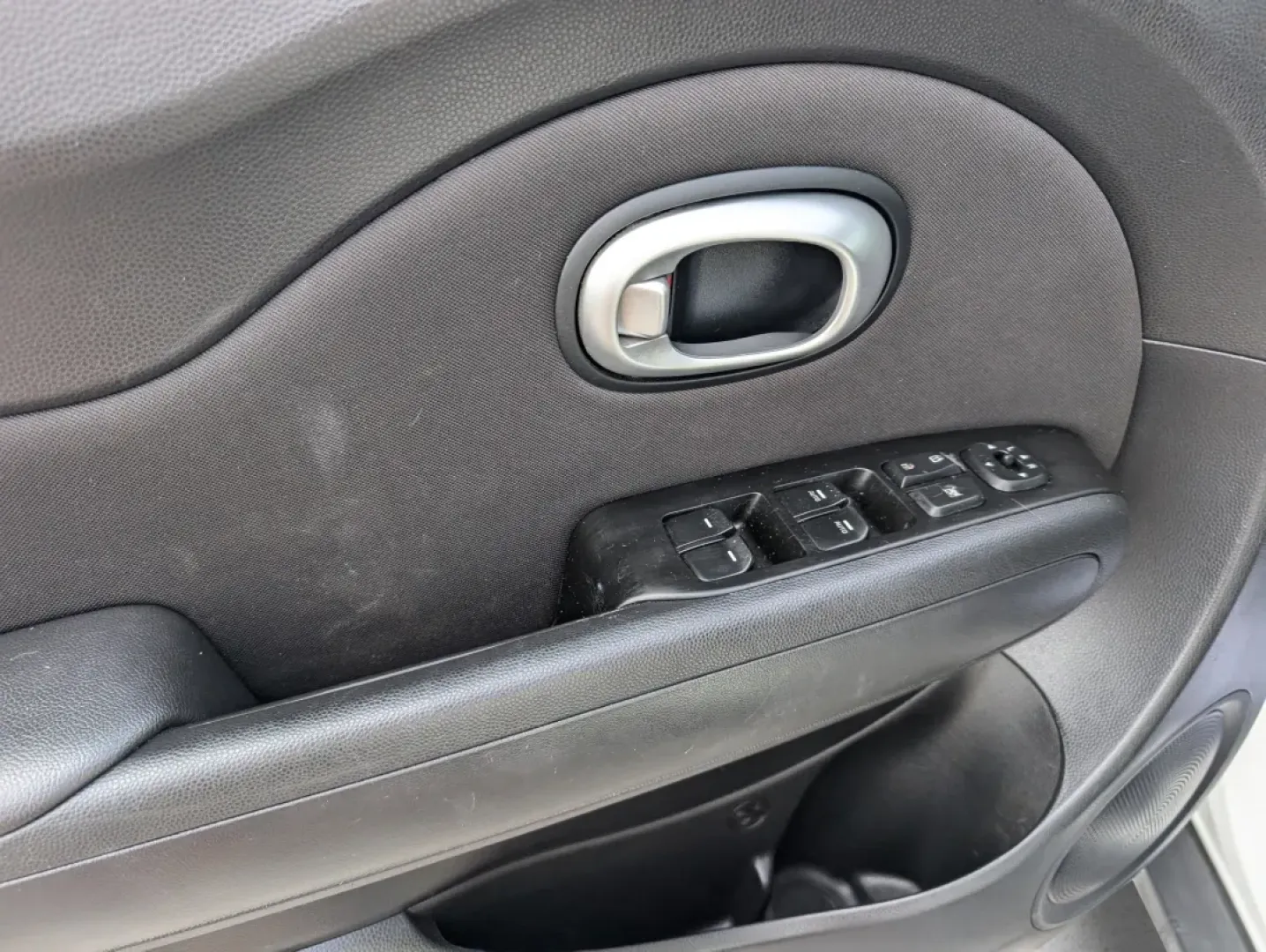 2015 /Black Kia Soul + (KNDJP3A59F7) with an Other engine, located at 3959 U.S. 80 W, Phenix City, AL, 36870, (334) 297-4885, 32.469296, -85.135185 - ### Discover Your Next Adventure with the 2015 Kia Soul at Gils Auto - Opelika!<br /> <br /> Are you ready to elevate your driving experience? Whether you're a growing family in search of a versatile vehicle or a young professional commuting to work, the 2015 Kia Soul is designed to meet your lifest - Photo#8