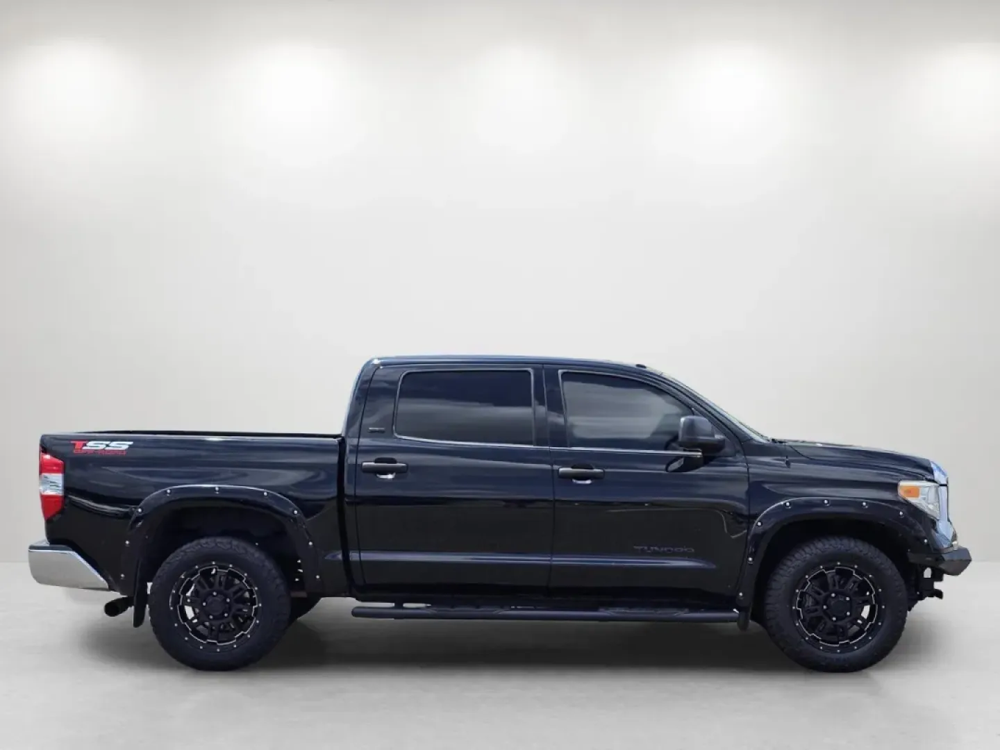 2017 Toyota Tundra 2WD SR5 (5TFEM5F10HX) with an Other engine, located at 1430 Gateway Drive, Opelika, AL, 36801, (334) 239-0944, 32.637871, -85.409790 - **Unleash Your Adventurous Side with the 2017 Toyota Tundra SR5 Crew Cab at Gils Auto in Prattville, AL!**<br /> <br /> Are you ready to elevate your outdoor adventures and weekend getaways? The 2017 Toyota Tundra SR5 Crew Cab is your perfect partner for exploration, offering a blend of rugged capab - Photo#3