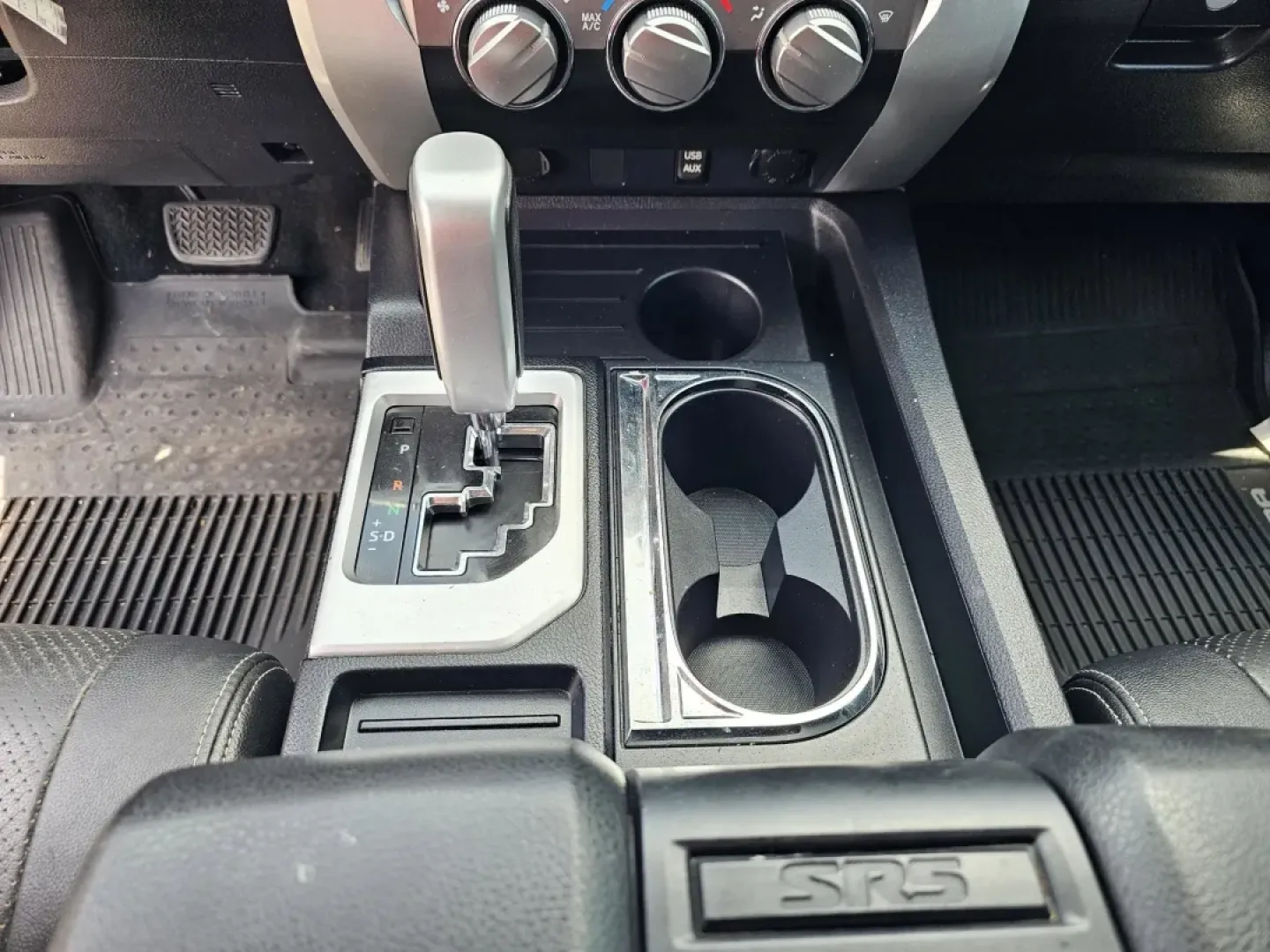 2017 Toyota Tundra 2WD SR5 (5TFEM5F10HX) with an Other engine, located at 1430 Gateway Drive, Opelika, AL, 36801, (334) 239-0944, 32.637871, -85.409790 - **Unleash Your Adventurous Side with the 2017 Toyota Tundra SR5 Crew Cab at Gils Auto in Prattville, AL!**<br /> <br /> Are you ready to elevate your outdoor adventures and weekend getaways? The 2017 Toyota Tundra SR5 Crew Cab is your perfect partner for exploration, offering a blend of rugged capab - Photo#12