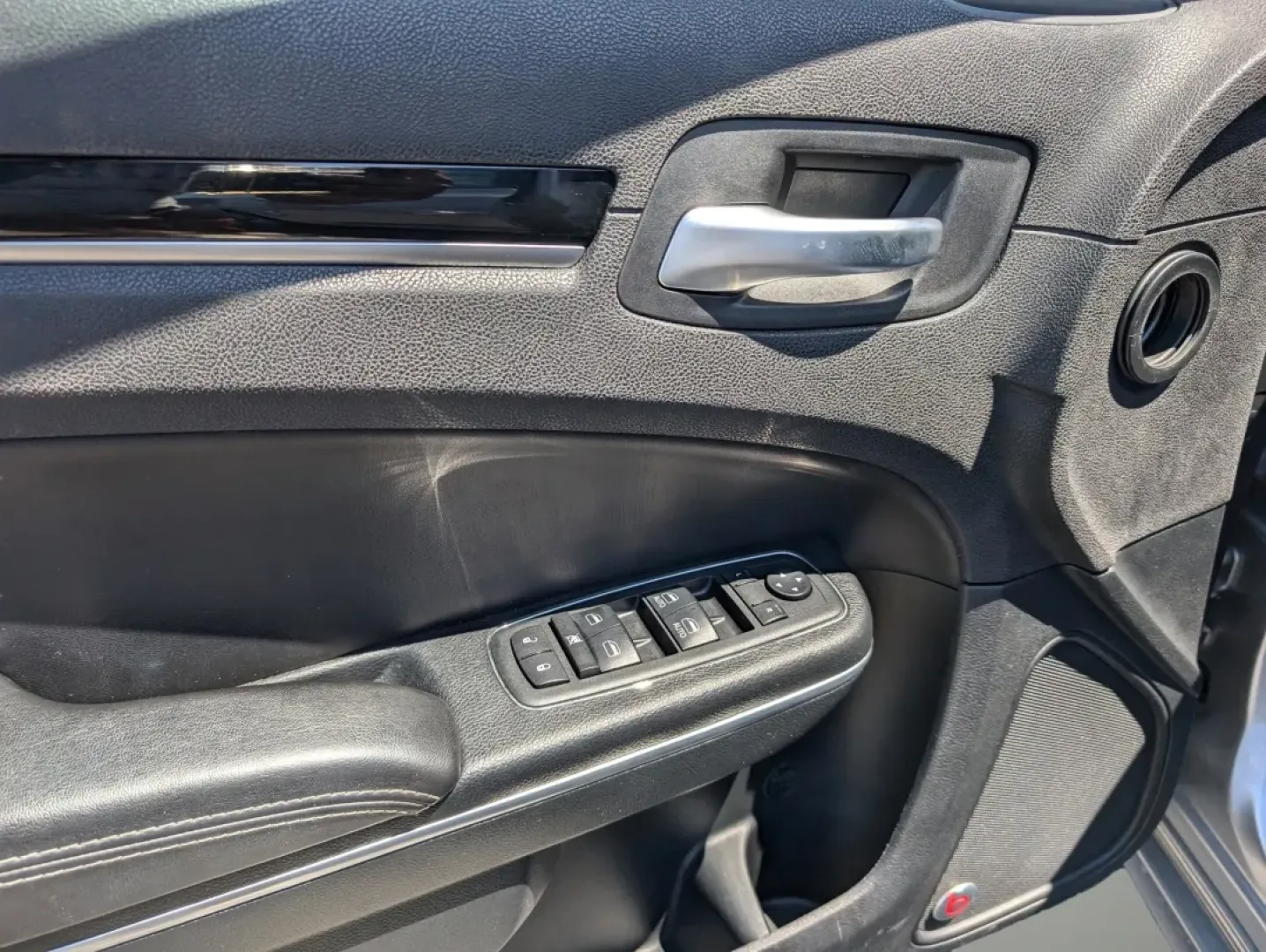 2018 /Black Chrysler 300 300S (2C3CCABG5JH) with an Other engine, located at 1430 Gateway Drive, Opelika, AL, 36801, (334) 239-0944, 32.637871, -85.409790 - Experience life on the open road like never before with Gils Auto's latest offering: a stunning 2018 Chrysler 300S, perfectly designed for those who crave comfort and style on their daily commutes or weekend getaways. Whether you're a busy professional navigating the streets of Phenix City or a fami - Photo#8