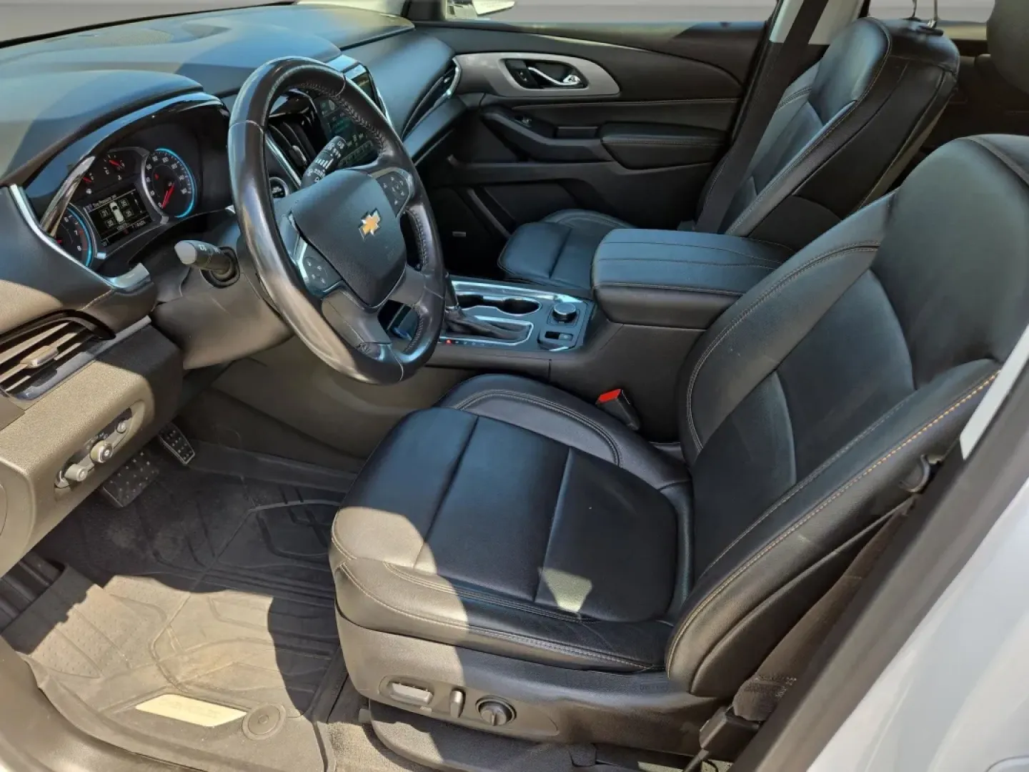 2019 /Jet Black Chevrolet Traverse RS (1GNEVJKW2KJ) with an Other engine, located at 7000 Northlake Connector, Columbus, GA, 31904, (706) 987-8085, 32.524975, -84.978134 - **Adventure Awaits: 2019 Chevrolet Traverse RS in Phenix City, AL Perfect for Family Road Trips and Daily Commutes!**<br /> <br /> Are you ready to elevate your driving experience? The 2019 Chevrolet Traverse RS is designed for families and adventurers alike. Imagine cruising through the beautiful - Photo#23