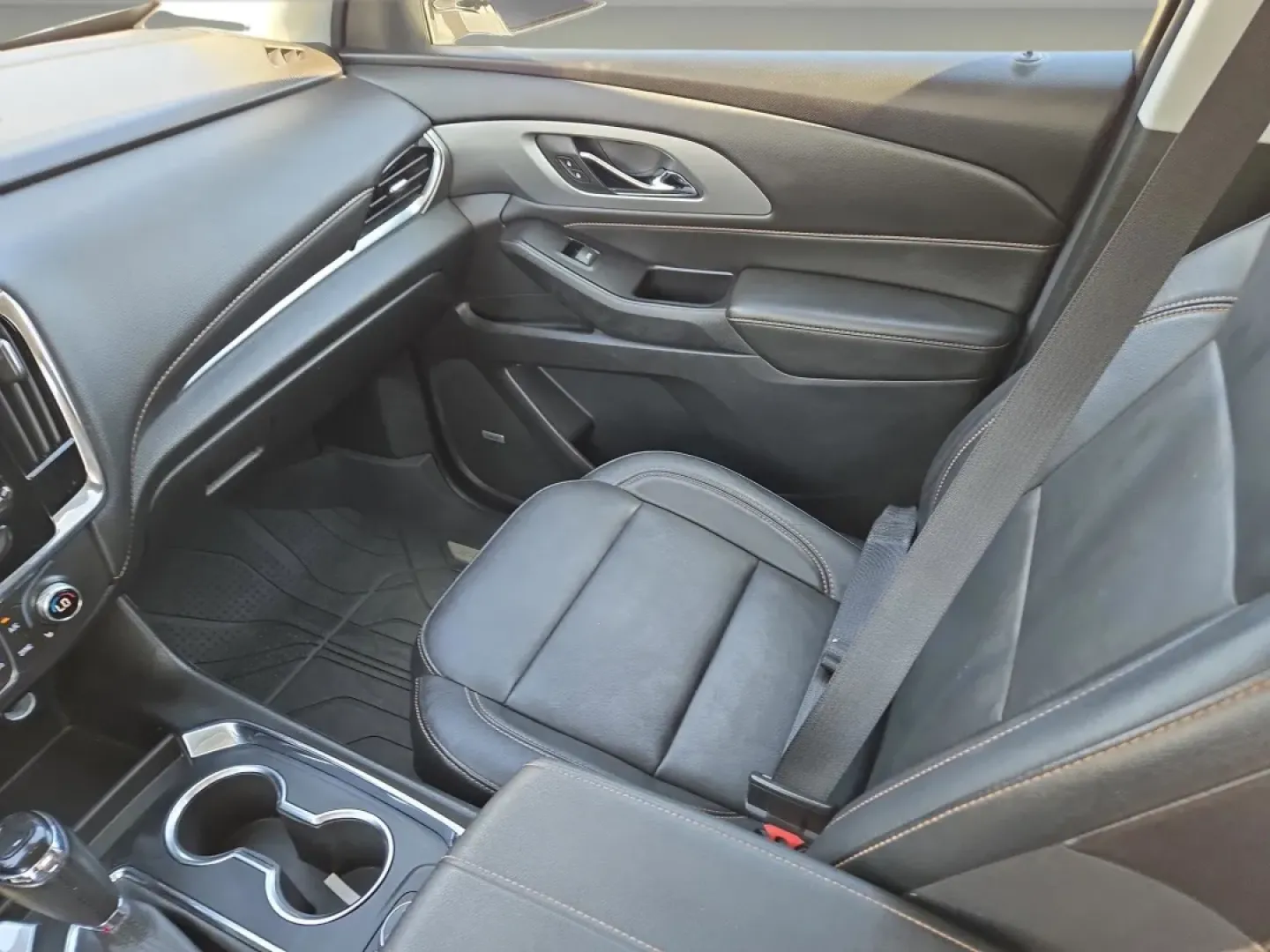 2019 /Jet Black Chevrolet Traverse RS (1GNEVJKW2KJ) with an Other engine, located at 7000 Northlake Connector, Columbus, GA, 31904, (706) 987-8085, 32.524975, -84.978134 - **Adventure Awaits: 2019 Chevrolet Traverse RS in Phenix City, AL Perfect for Family Road Trips and Daily Commutes!**<br /> <br /> Are you ready to elevate your driving experience? The 2019 Chevrolet Traverse RS is designed for families and adventurers alike. Imagine cruising through the beautiful - Photo#31