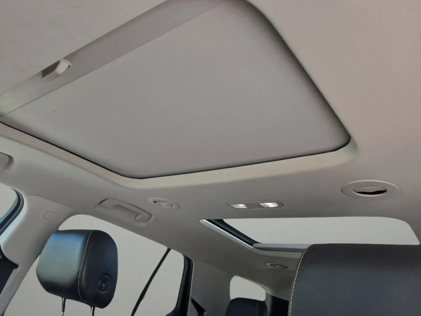 2019 /Jet Black Chevrolet Traverse RS (1GNEVJKW2KJ) with an Other engine, located at 7000 Northlake Connector, Columbus, GA, 31904, (706) 987-8085, 32.524975, -84.978134 - **Adventure Awaits: 2019 Chevrolet Traverse RS in Phenix City, AL Perfect for Family Road Trips and Daily Commutes!**<br /> <br /> Are you ready to elevate your driving experience? The 2019 Chevrolet Traverse RS is designed for families and adventurers alike. Imagine cruising through the beautiful - Photo#34