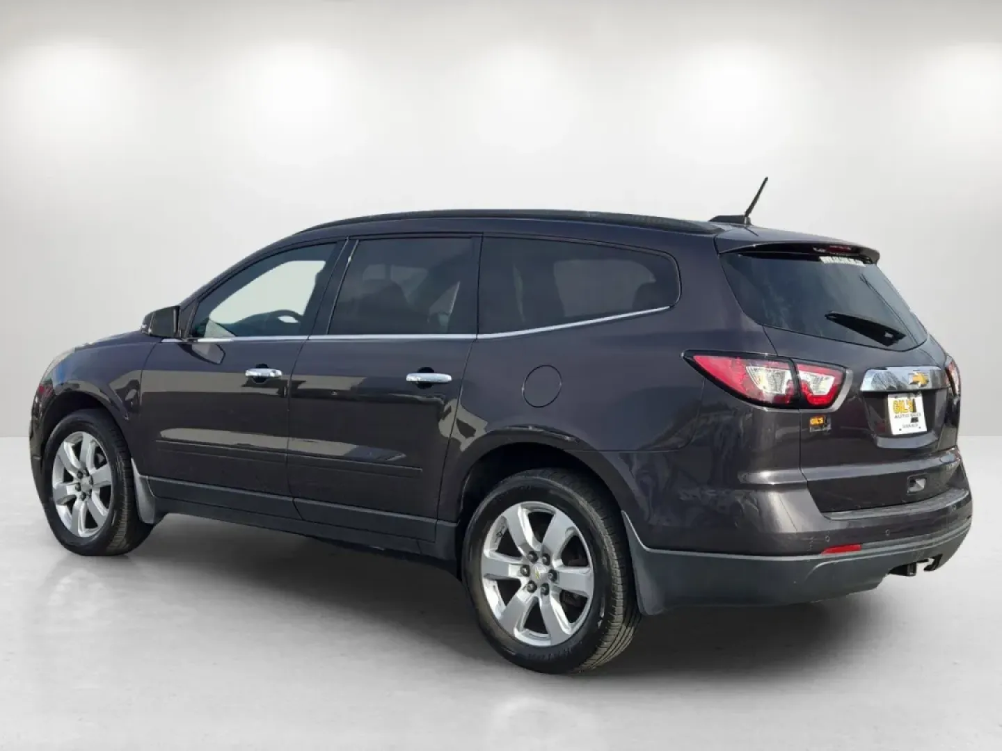 2016 /Ebony Chevrolet Traverse LT (1GNKRGKD4GJ) with an Other engine, located at 5115 14th Ave., Columbus, GA, 31904, (706) 323-0345, 32.511494, -84.971046 - Explore the open road, perfect for family adventures or your daily commute. Introducing the 2016 Chevrolet Traverse LT, a versatile SUV designed for life's journeys. Whether you're taking the kids to school, heading out for a weekend getaway, or simply running errands in Phenix City, this spacious v - Photo#7