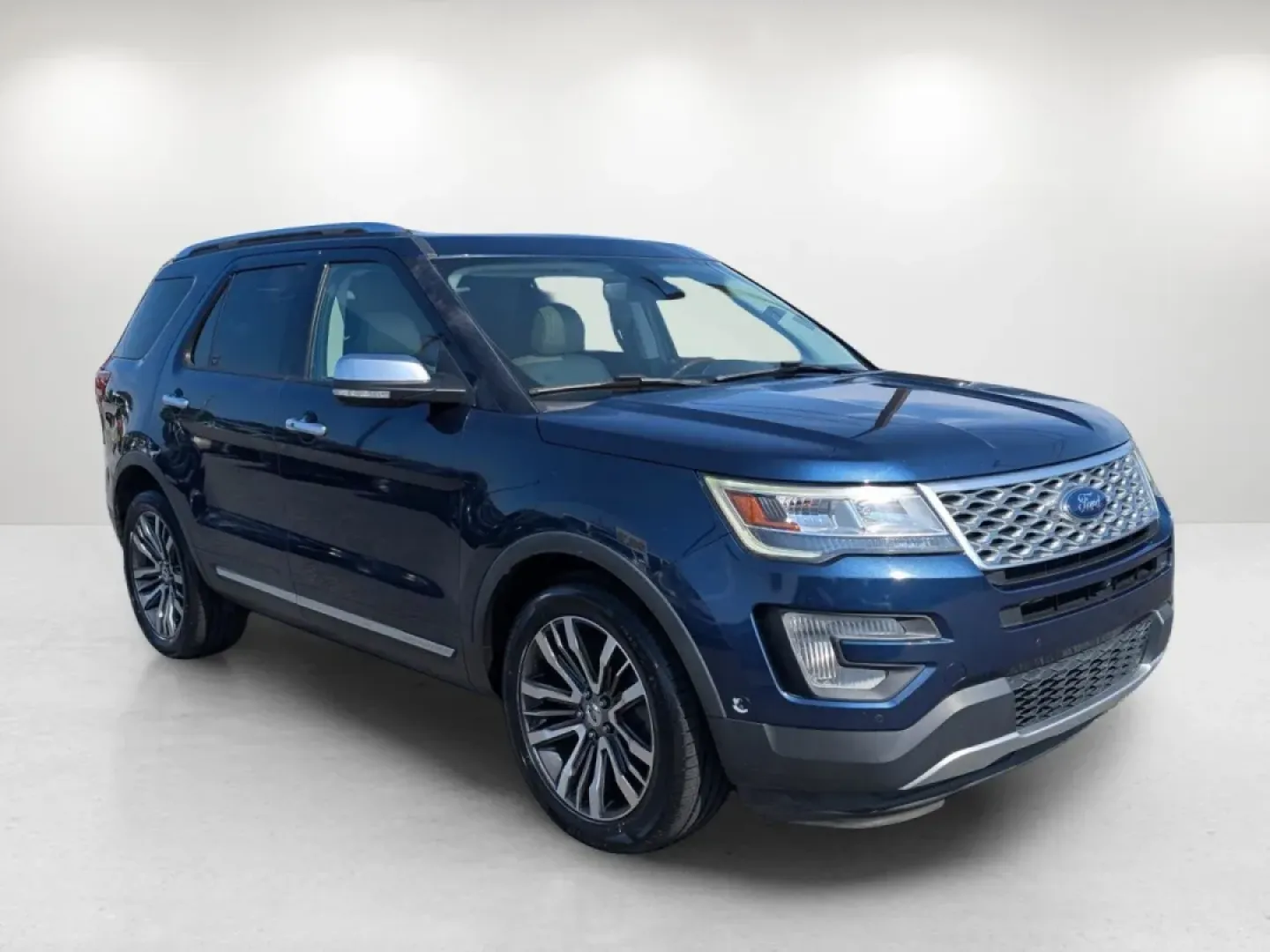 2017 Ford Explorer Platinum (1FM5K8HT7HG) with an Other engine, located at 3959 U.S. 80 W, Phenix City, AL, 36870, (334) 297-4885, 32.469296, -85.135185 - **Discover the Ultimate Family SUV: 2017 Ford Explorer Platinum at Gils Auto!**<br /> <br /> Are you looking for a vehicle that can transform your family outings into unforgettable adventures? The 2017 Ford Explorer Platinum is the perfect solution for growing families, outdoor enthusiasts, and anyo - Photo#3