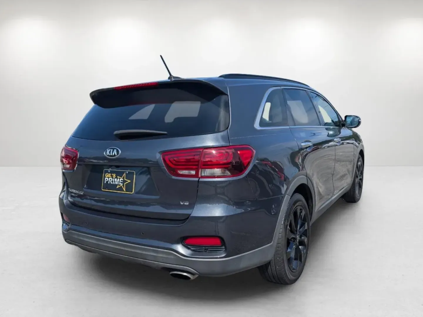 2020 /Black Kia Sorento S V6 (5XYPG4A50LG) with an Other engine, located at 521 Old Farm Lane Rd, Prattville, AL, 36066, (334) 325-1505, 32.482460, -86.416367 - **Adventure Awaits: Discover the 2020 Kia Sorento at Gils Auto in Phenix City, AL!**<br /> <br /> If you're seeking a versatile SUV that combines style, comfort, and practicality, look no further than the 2020 Kia Sorento S V6 available now at Gils Auto, your trusted Buy Here Pay Here dealership loc - Photo#4