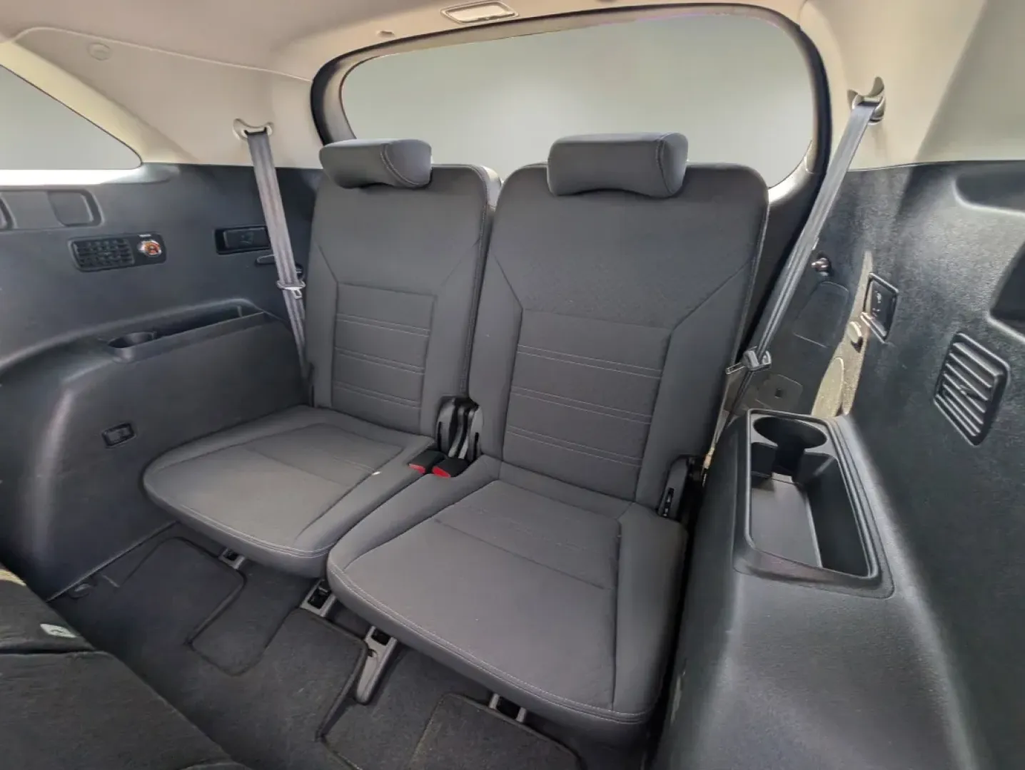 2020 /Black Kia Sorento S V6 (5XYPG4A50LG) with an Other engine, located at 521 Old Farm Lane Rd, Prattville, AL, 36066, (334) 325-1505, 32.482460, -86.416367 - **Adventure Awaits: Discover the 2020 Kia Sorento at Gils Auto in Phenix City, AL!**<br /> <br /> If you're seeking a versatile SUV that combines style, comfort, and practicality, look no further than the 2020 Kia Sorento S V6 available now at Gils Auto, your trusted Buy Here Pay Here dealership loc - Photo#10