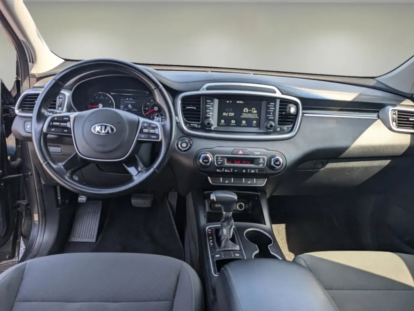 2020 /Black Kia Sorento S V6 (5XYPG4A50LG) with an Other engine, located at 521 Old Farm Lane Rd, Prattville, AL, 36066, (334) 325-1505, 32.482460, -86.416367 - **Adventure Awaits: Discover the 2020 Kia Sorento at Gils Auto in Phenix City, AL!**<br /> <br /> If you're seeking a versatile SUV that combines style, comfort, and practicality, look no further than the 2020 Kia Sorento S V6 available now at Gils Auto, your trusted Buy Here Pay Here dealership loc - Photo#12