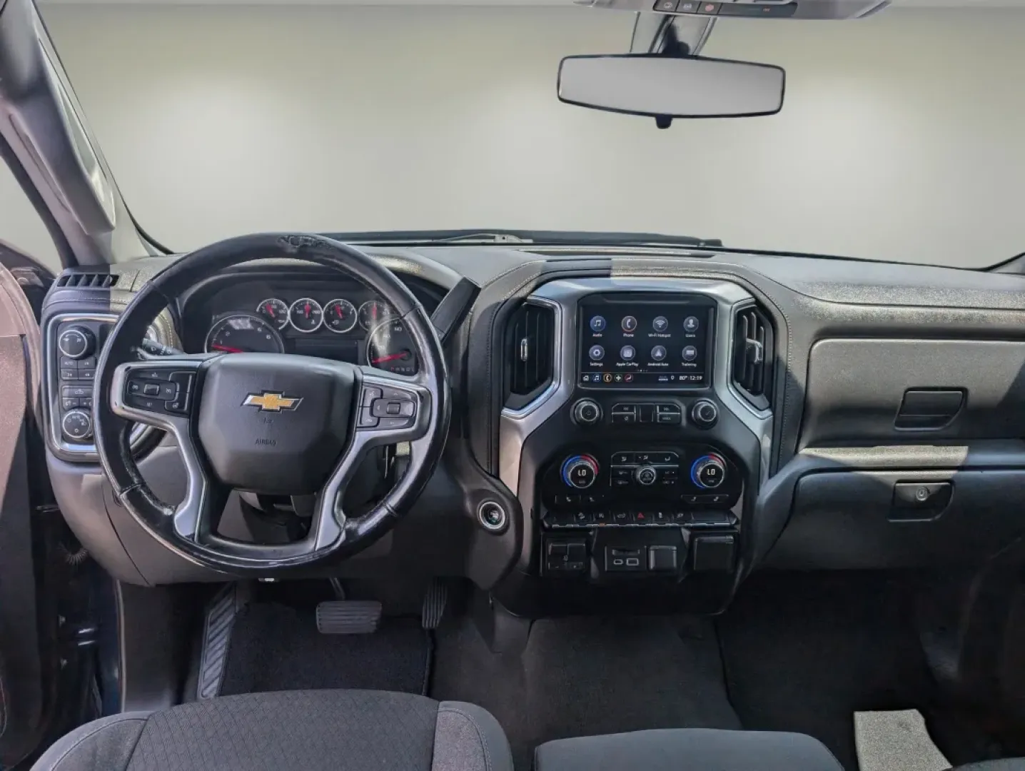 2019 /Jet Black Chevrolet Silverado 1500 LT (3GCUYDED8KG) with an Other engine, located at 521 Old Farm Lane Rd, Prattville, AL, 36066, (334) 325-1505, 32.482460, -86.416367 - Discover the thrill of adventure with this 2019 Chevrolet Silverado 1500 LT, a pickup truck designed for those who crave both ruggedness and comfort, perfect for weekend getaways or daily commuting in Phenix City, AL. Whether you're a growing family needing extra space or a weekend warrior ready for - Photo#12