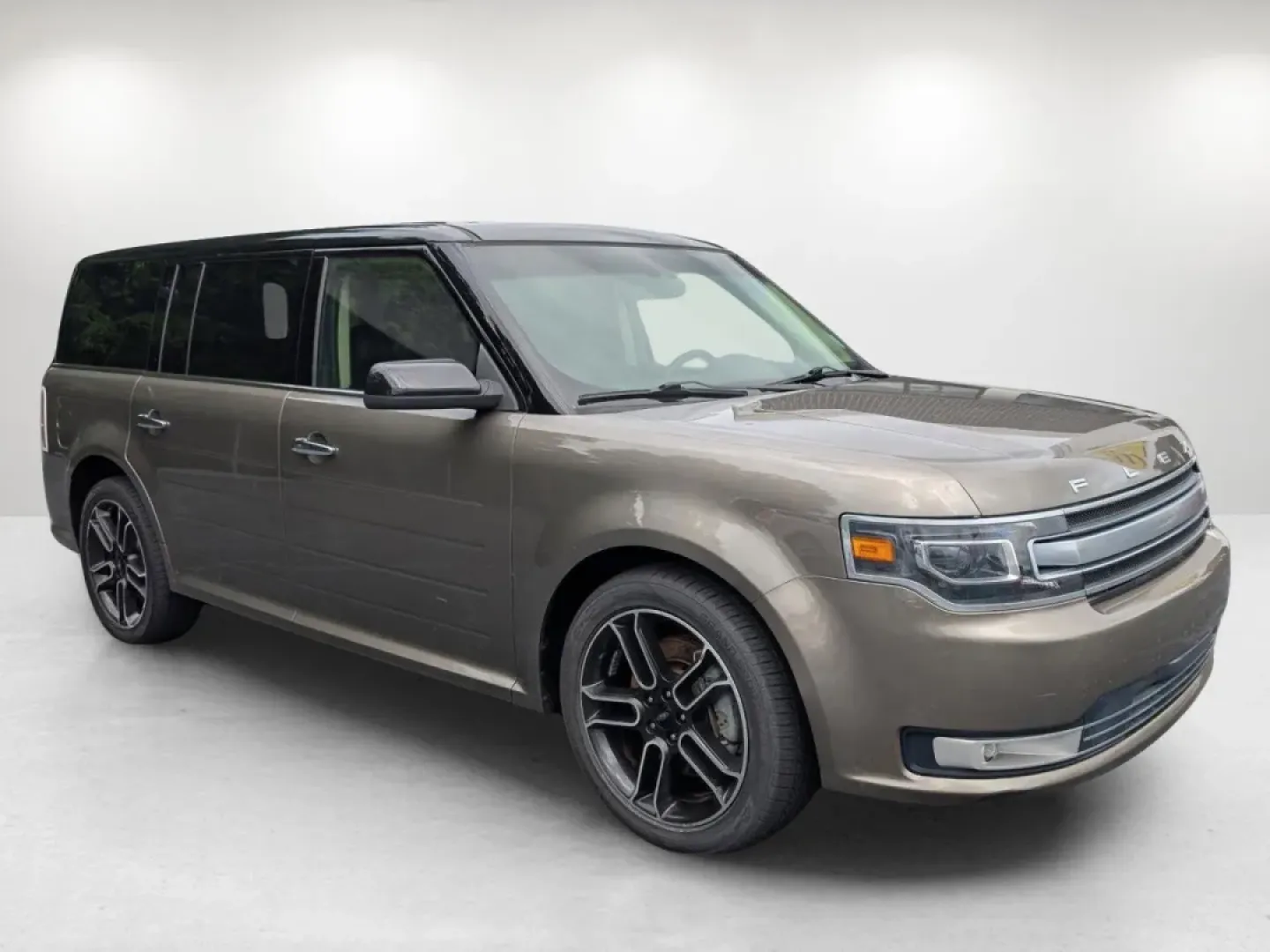 2013 Ford Flex Limited (2FMHK6D8XDB) with an Other engine, located at 7000 Northlake Connector, Columbus, GA, 31904, (706) 987-8085, 32.524975, -84.978134 - Embark on unforgettable journeys with the 2013 Ford Flex Limited, now available at Gils Auto in Prattville, AL. This versatile crossover is not just a vehicle; it's the perfect companion for growing families, weekend adventurers, and anyone seeking a reliable ride for long commutes. With its spaciou - Photo#2