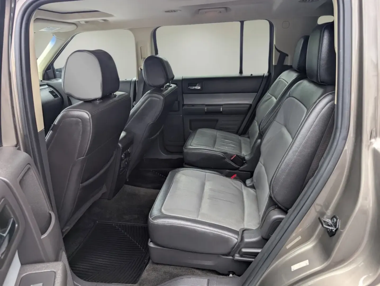 2013 Ford Flex Limited (2FMHK6D8XDB) with an Other engine, located at 7000 Northlake Connector, Columbus, GA, 31904, (706) 987-8085, 32.524975, -84.978134 - Embark on unforgettable journeys with the 2013 Ford Flex Limited, now available at Gils Auto in Prattville, AL. This versatile crossover is not just a vehicle; it's the perfect companion for growing families, weekend adventurers, and anyone seeking a reliable ride for long commutes. With its spaciou - Photo#6