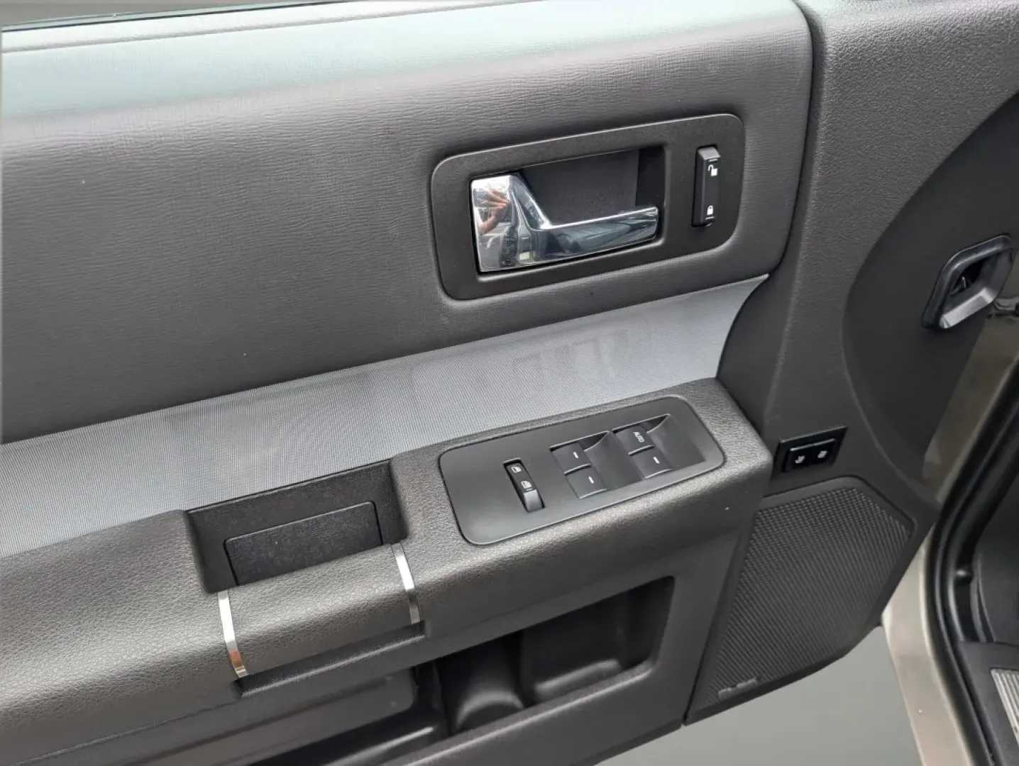 2013 Ford Flex Limited (2FMHK6D8XDB) with an Other engine, located at 7000 Northlake Connector, Columbus, GA, 31904, (706) 987-8085, 32.524975, -84.978134 - Embark on unforgettable journeys with the 2013 Ford Flex Limited, now available at Gils Auto in Prattville, AL. This versatile crossover is not just a vehicle; it's the perfect companion for growing families, weekend adventurers, and anyone seeking a reliable ride for long commutes. With its spaciou - Photo#14