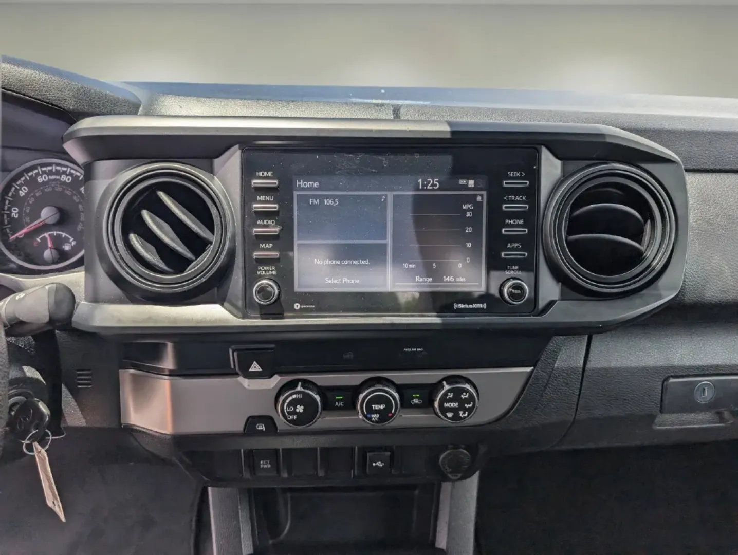 2021 Toyota Tacoma 2WD SR (3TYRX5GN4MT) with an Other engine, located at 1430 Gateway Drive, Opelika, AL, 36801, (334) 239-0944, 32.637871, -85.409790 - **Adventure Awaits with the 2021 Toyota Tacoma SR Your Perfect Companion for Every Journey!**<br /> <br /> Are you ready to elevate your driving experience? Whether you're planning a weekend adventure, need a reliable vehicle for your daily commute, or require a pickup that can handle the demands o - Photo#11