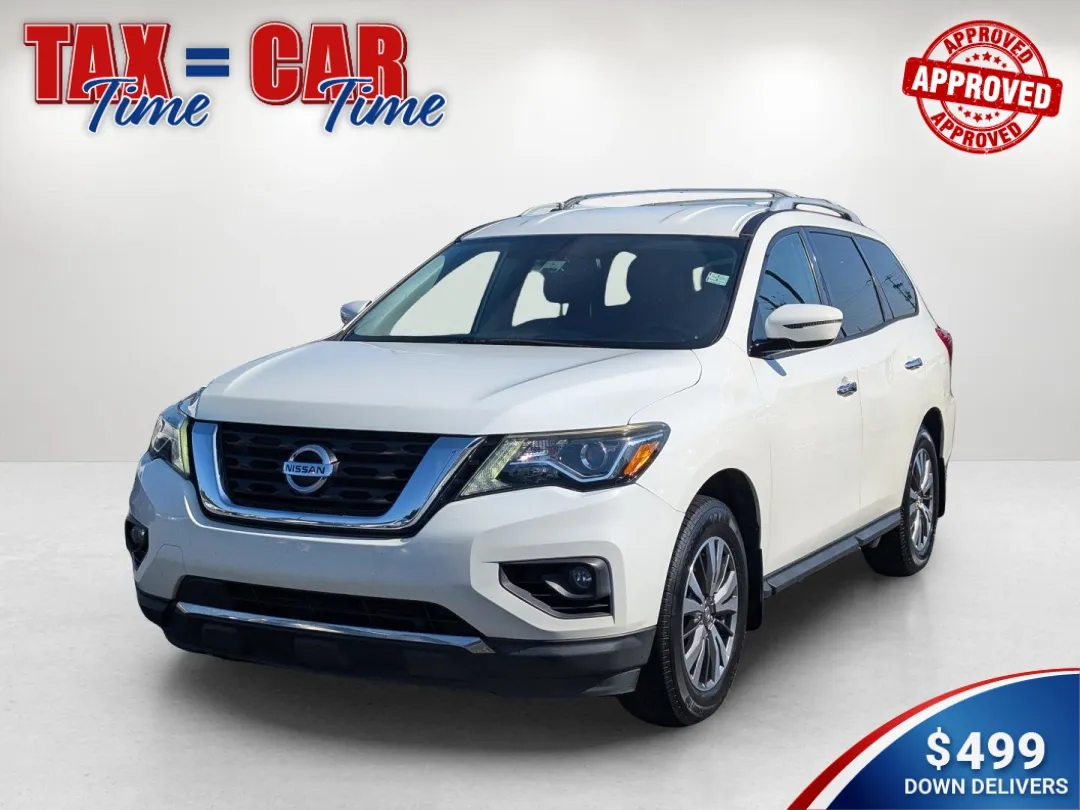 photo of 2017 Nissan Pathfinder SV