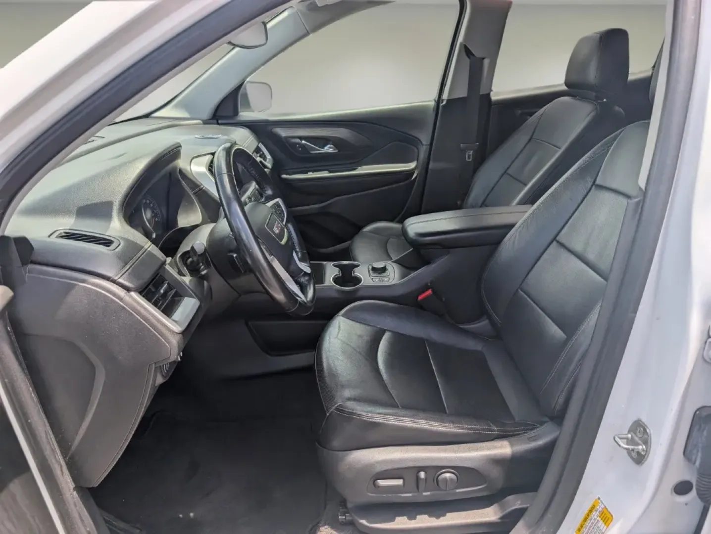 2020 /Jet Black GMC Terrain SLT (3GKALPEV2LL) with an Other engine, located at 3959 U.S. 80 W, Phenix City, AL, 36870, (334) 297-4885, 32.469296, -85.135185 - **Discover Your Adventure with the 2020 GMC Terrain SLT at Gils Auto - Phenix City**<br /> <br /> Are you ready to enhance your lifestyle with a vehicle that perfectly blends style, comfort, and capability? The 2020 GMC Terrain SLT is the SUV you've been waiting for, ideally suited for families, com - Photo#10