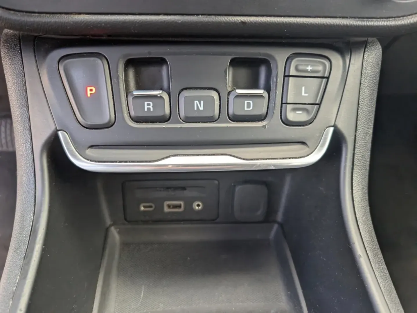 2020 /Jet Black GMC Terrain SLT (3GKALPEV2LL) with an Other engine, located at 7000 Northlake Connector, Columbus, GA, 31904, (706) 987-8085, 32.524975, -84.978134 - **Discover Your Adventure with the 2020 GMC Terrain SLT at Gils Auto - Phenix City**<br /> <br /> Are you ready to enhance your lifestyle with a vehicle that perfectly blends style, comfort, and capability? The 2020 GMC Terrain SLT is the SUV you've been waiting for, ideally suited for families, com - Photo#13