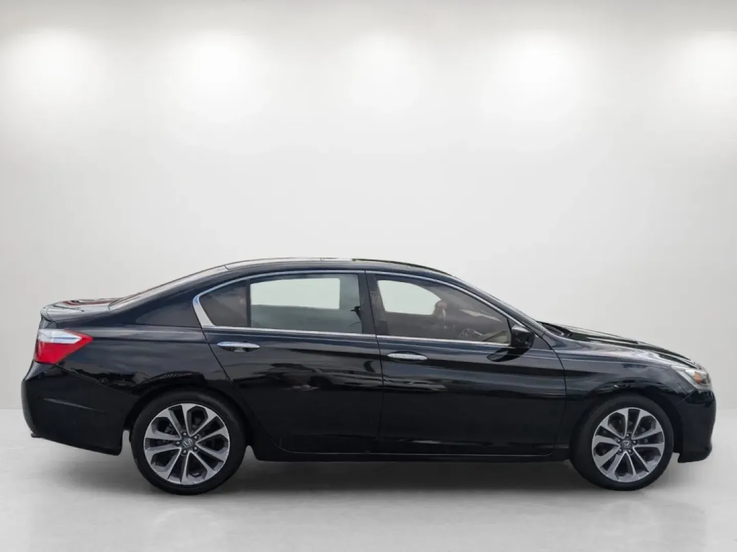 2015 Honda Accord Sedan Sport (1HGCR2F54FA) with an Other engine, located at 7000 Northlake Connector, Columbus, GA, 31904, (706) 987-8085, 32.524975, -84.978134 - Experience the perfect blend of style, comfort, and reliability with the 2015 Honda Accord Sedan, proudly presented by Gils Auto in Phenix City, AL. This vehicle is not just a means of transportation; it's a lifestyle choice for those seeking a dependable commute, family adventures, or weekend road - Photo#3