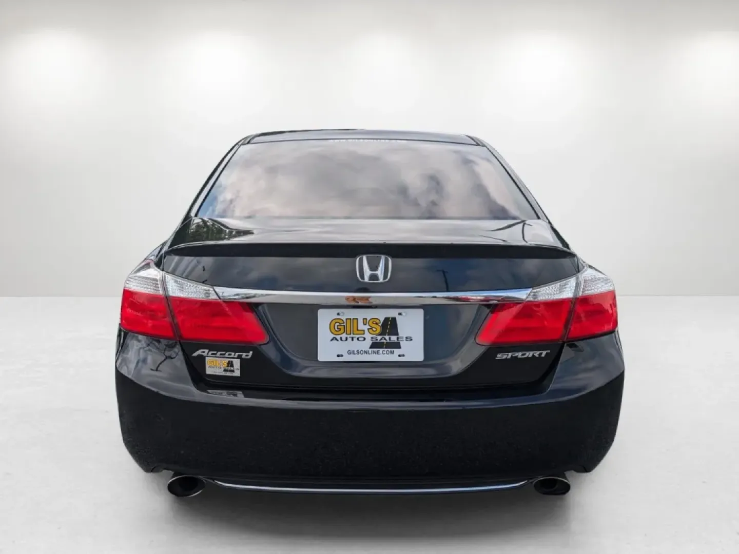 2015 Honda Accord Sedan Sport (1HGCR2F54FA) with an Other engine, located at 7000 Northlake Connector, Columbus, GA, 31904, (706) 987-8085, 32.524975, -84.978134 - Experience the perfect blend of style, comfort, and reliability with the 2015 Honda Accord Sedan, proudly presented by Gils Auto in Phenix City, AL. This vehicle is not just a means of transportation; it's a lifestyle choice for those seeking a dependable commute, family adventures, or weekend road - Photo#5