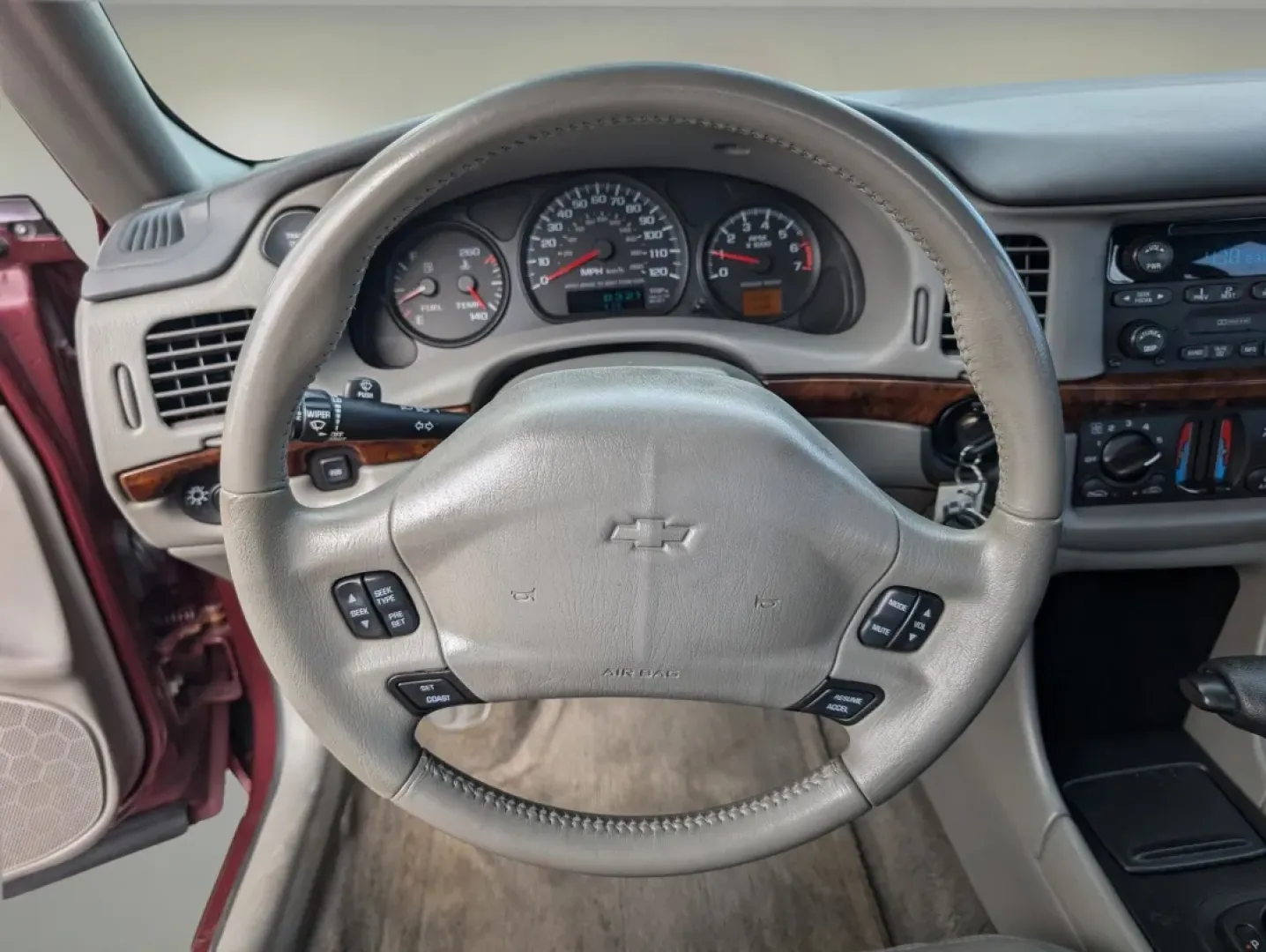 2002 /Medium Gray Chevrolet Impala LS (2G1WH55K129) with an Other engine, located at 804 22nd Ave, Phenix City, AL, 36870, (334) 297-1860, 32.484749, -85.024475 - ### Discover Your Next Adventure with the 2002 Chevrolet Impala LS at Gils Auto!<br /> <br /> Are you looking for a reliable vehicle that fits seamlessly into your lifestyle, whether for daily commutes or weekend getaways? Look no further than the stunning 2002 Chevrolet Impala LS available at Gils - Photo#15