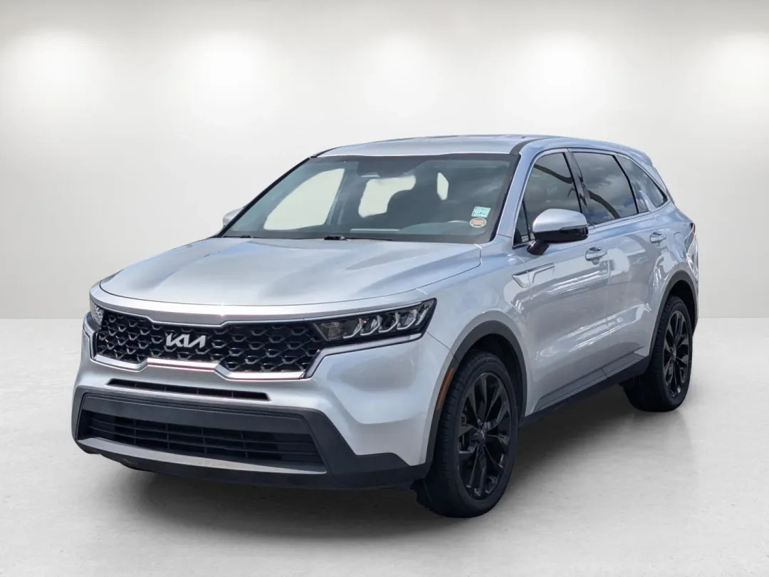 photo of 2022 Kia Sorento LX
