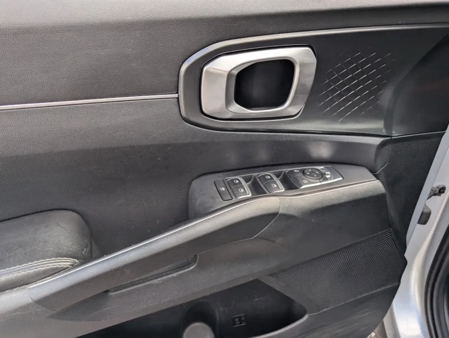 2022 /Black Kia Sorento LX (5XYRG4LC6NG) with an Other engine, located at 521 Old Farm Lane Rd, Prattville, AL, 36066, (334) 325-1505, 32.482460, -86.416367 - **Discover Adventure in the 2022 Kia Sorento LX Perfect for Families and Weekend Explorers!**<br /> <br /> Embrace every journey with the 2022 Kia Sorento LX, a versatile SUV designed to cater to growing families and adventurous individuals alike. Whether you're planning a weekend getaway to Lake H - Photo#8