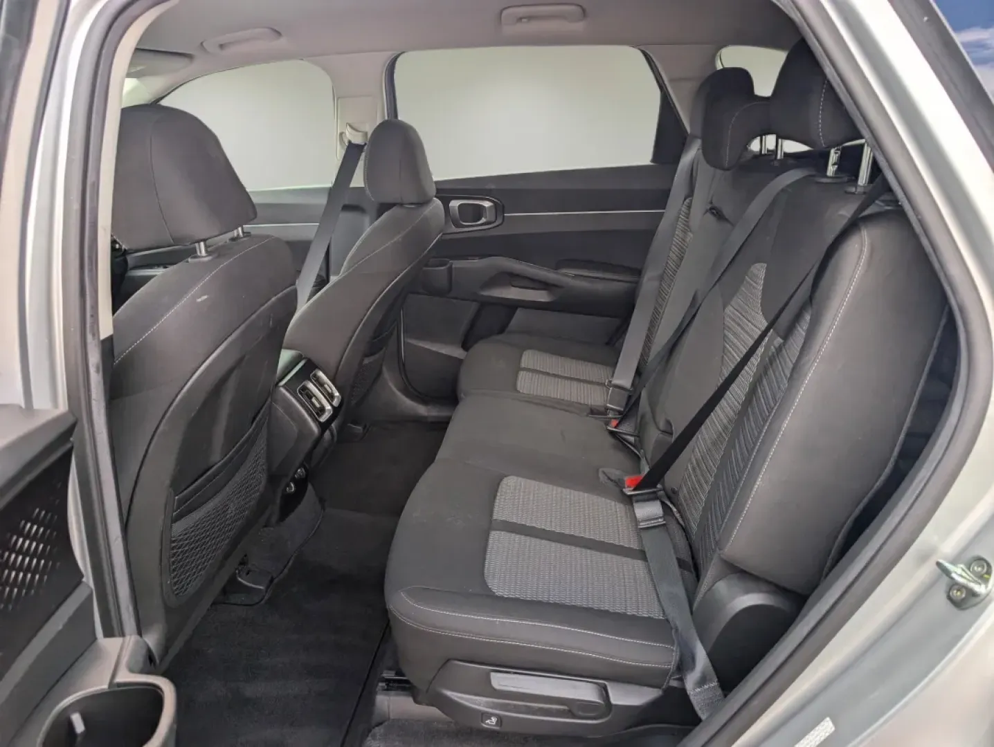 2022 /Black Kia Sorento LX (5XYRG4LC6NG) with an Other engine, located at 521 Old Farm Lane Rd, Prattville, AL, 36066, (334) 325-1505, 32.482460, -86.416367 - **Discover Adventure in the 2022 Kia Sorento LX Perfect for Families and Weekend Explorers!**<br /> <br /> Embrace every journey with the 2022 Kia Sorento LX, a versatile SUV designed to cater to growing families and adventurous individuals alike. Whether you're planning a weekend getaway to Lake H - Photo#10