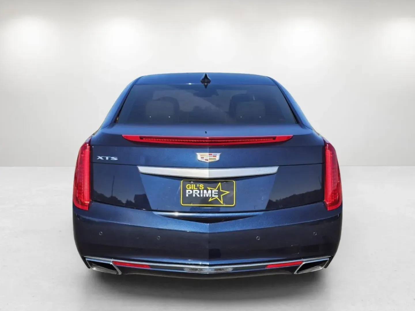 2017 /Medium Titanium with Jet Black accents Cadillac XTS Luxury (2G61M5S36H9) with an Other engine, located at 5115 14th Ave., Columbus, GA, 31904, (706) 323-0345, 32.511494, -84.971046 - Experience luxury like never before with the 2017 Cadillac XTS, now available at Gils Auto! Located at 3959 U.S. 80 W, Phenix City, AL 36870, our Buy Here Pay Here dealership specializes in providing exceptional vehicles with in-house financing options. Whether you're commuting daily, planning weeke - Photo#5