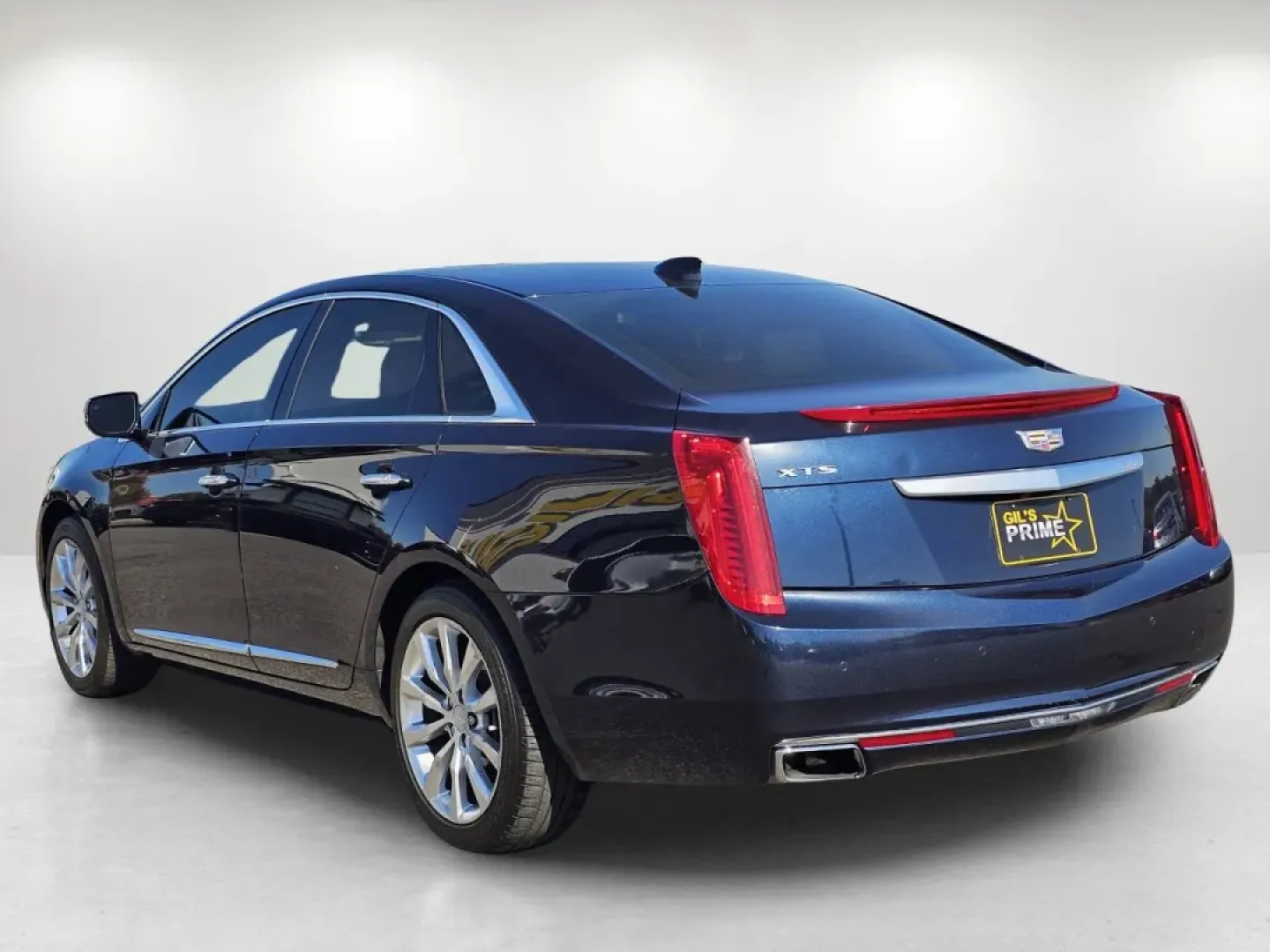 2017 /Medium Titanium with Jet Black accents Cadillac XTS Luxury (2G61M5S36H9) with an Other engine, located at 5115 14th Ave., Columbus, GA, 31904, (706) 323-0345, 32.511494, -84.971046 - Experience luxury like never before with the 2017 Cadillac XTS, now available at Gils Auto! Located at 3959 U.S. 80 W, Phenix City, AL 36870, our Buy Here Pay Here dealership specializes in providing exceptional vehicles with in-house financing options. Whether you're commuting daily, planning weeke - Photo#6