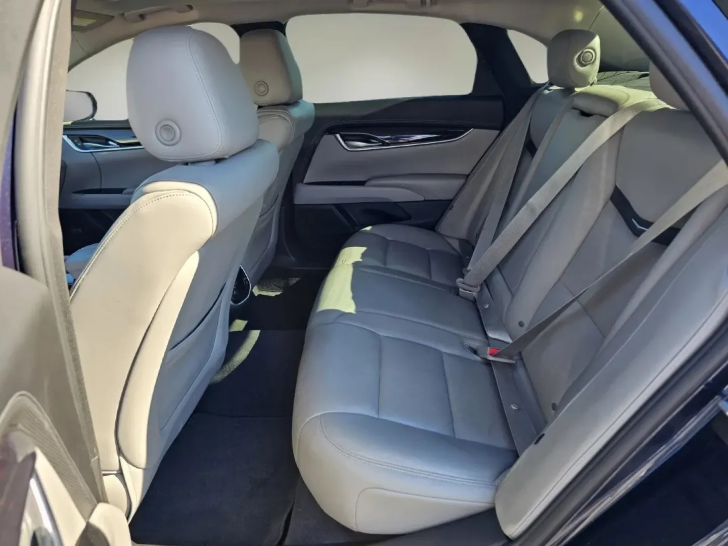 2017 /Medium Titanium with Jet Black accents Cadillac XTS Luxury (2G61M5S36H9) with an Other engine, located at 5115 14th Ave., Columbus, GA, 31904, (706) 323-0345, 32.511494, -84.971046 - Experience luxury like never before with the 2017 Cadillac XTS, now available at Gils Auto! Located at 3959 U.S. 80 W, Phenix City, AL 36870, our Buy Here Pay Here dealership specializes in providing exceptional vehicles with in-house financing options. Whether you're commuting daily, planning weeke - Photo#14