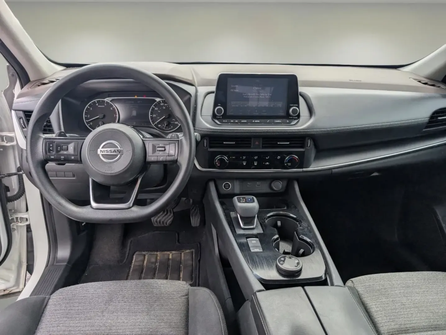 2021 /Charcoal Nissan Rogue S (5N1AT3AB5MC) with an Other engine, located at 7000 Northlake Connector, Columbus, GA, 31904, (706) 987-8085, 32.524975, -84.978134 - Experience the freedom of adventure with the 2021 Nissan Rogue S, available now at Gils Auto in Phenix City, AL. This versatile all-wheel-drive SUV is perfect for families on the go or anyone looking to explore the beautiful surroundings of Phenix City. Whether you're making memories on weekend geta - Photo#11