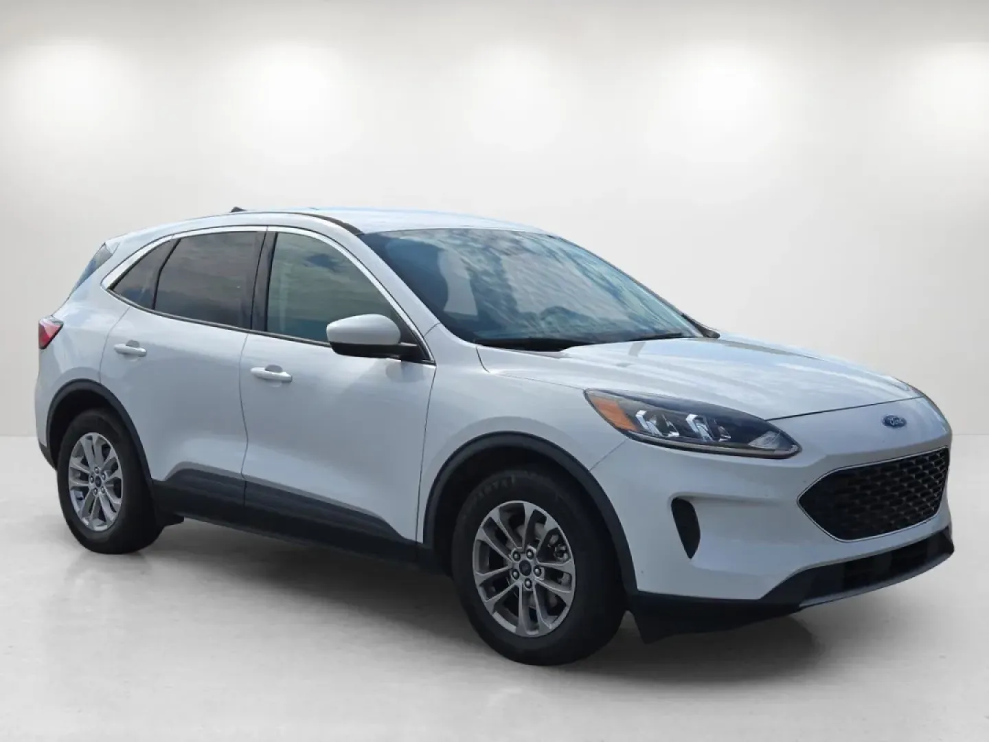 2021 Ford Escape SE (1FMCU0G62MU) with an Other engine, located at 1430 Gateway Drive, Opelika, AL, 36801, (334) 239-0944, 32.637871, -85.409790 - ### Adventure Awaits: Discover the 2021 Ford Escape SE at Gils Auto - Prattville<br /> <br /> Are you ready to elevate your daily commute or embark on an unforgettable road trip? The 2021 Ford Escape SE is your perfect companion for every journey, boasting style, versatility, and modern features tha - Photo#3