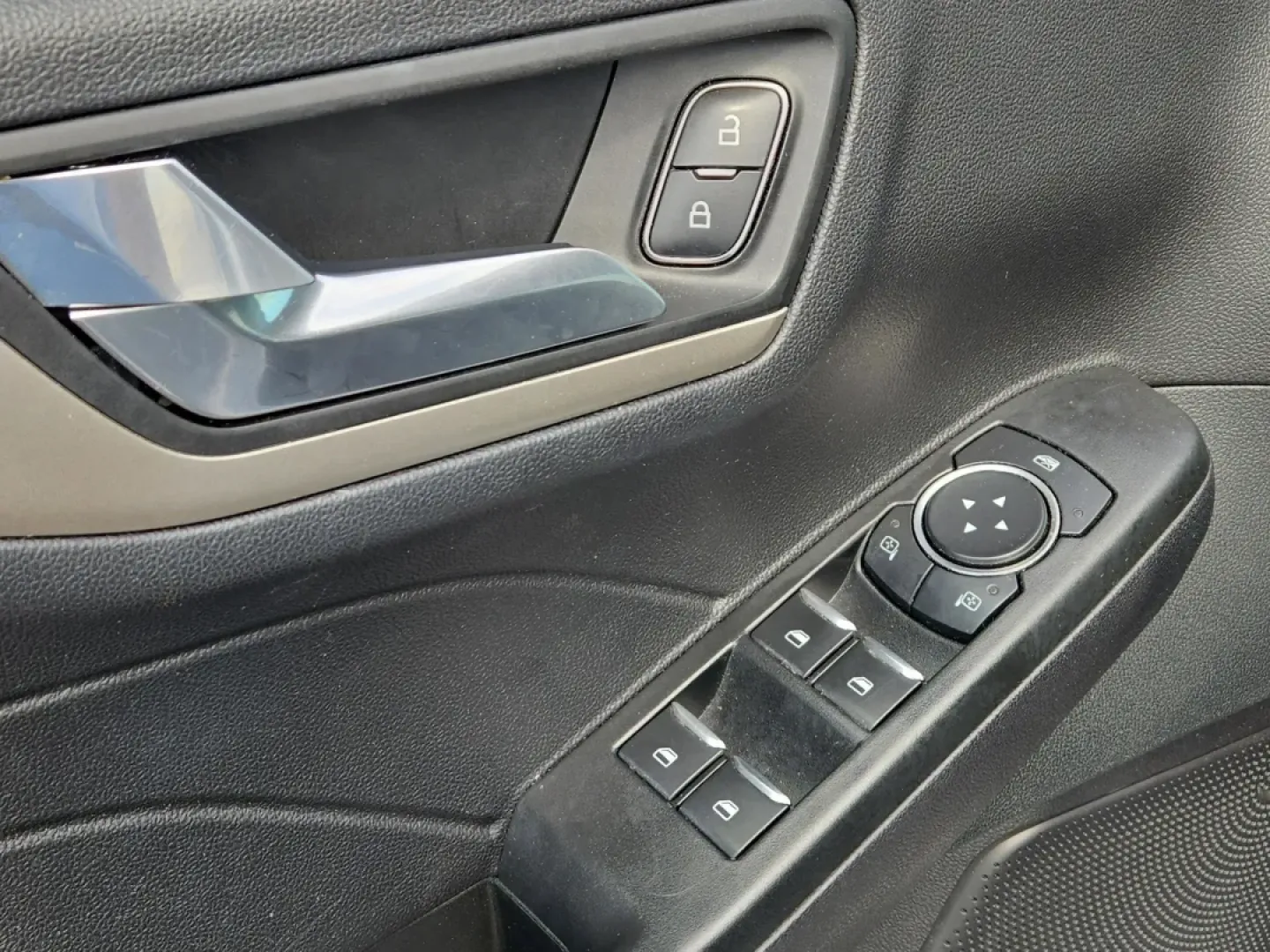 2021 Ford Escape SE (1FMCU0G62MU) with an Other engine, located at 1430 Gateway Drive, Opelika, AL, 36801, (334) 239-0944, 32.637871, -85.409790 - ### Adventure Awaits: Discover the 2021 Ford Escape SE at Gils Auto - Prattville<br /> <br /> Are you ready to elevate your daily commute or embark on an unforgettable road trip? The 2021 Ford Escape SE is your perfect companion for every journey, boasting style, versatility, and modern features tha - Photo#10