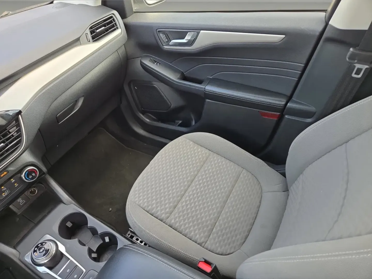 2021 Ford Escape SE (1FMCU0G62MU) with an Other engine, located at 1430 Gateway Drive, Opelika, AL, 36801, (334) 239-0944, 32.637871, -85.409790 - ### Adventure Awaits: Discover the 2021 Ford Escape SE at Gils Auto - Prattville<br /> <br /> Are you ready to elevate your daily commute or embark on an unforgettable road trip? The 2021 Ford Escape SE is your perfect companion for every journey, boasting style, versatility, and modern features tha - Photo#14