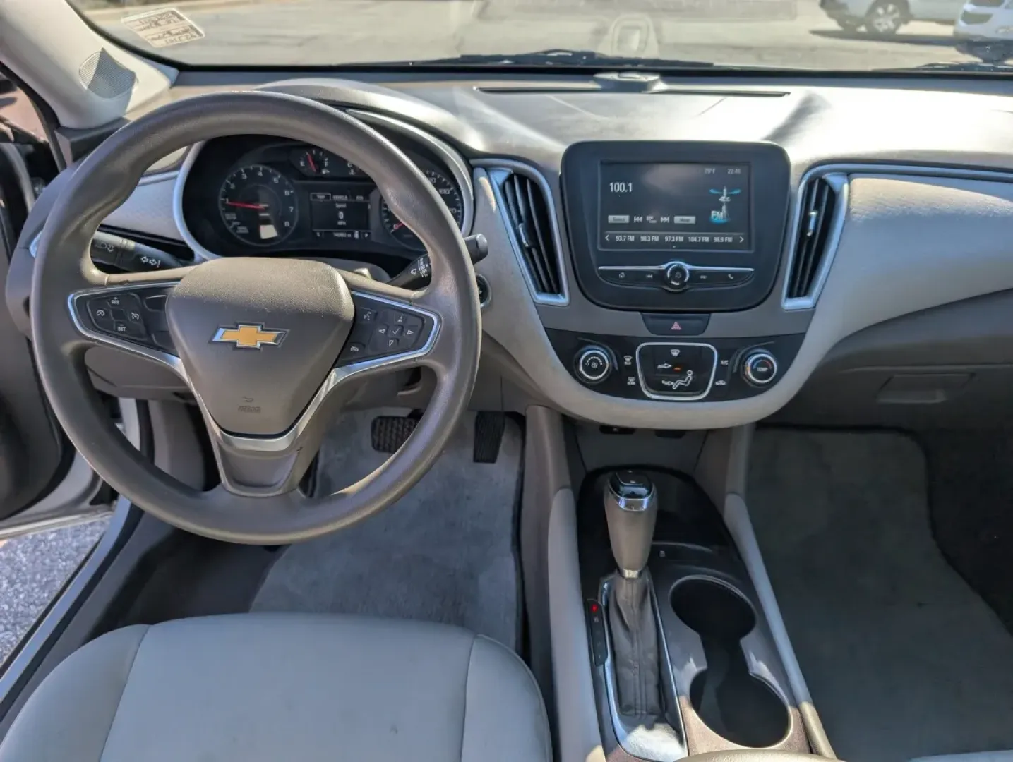 2018 /Dark Atmosphere/Medium Ash Gray Chevrolet Malibu LS (1G1ZB5STXJF) with an Other engine, located at 1430 Gateway Drive, Opelika, AL, 36801, (334) 239-0944, 32.637871, -85.409790 - **Discover Adventure on Every Commute with the 2018 Chevrolet Malibu LS!**<br /> <br /> Are you on the lookout for a versatile sedan that perfectly balances style, comfort, and efficiency? The 2018 Chevrolet Malibu LS is your ideal companion for daily commutes and weekend adventures alike! At Gils A - Photo#11