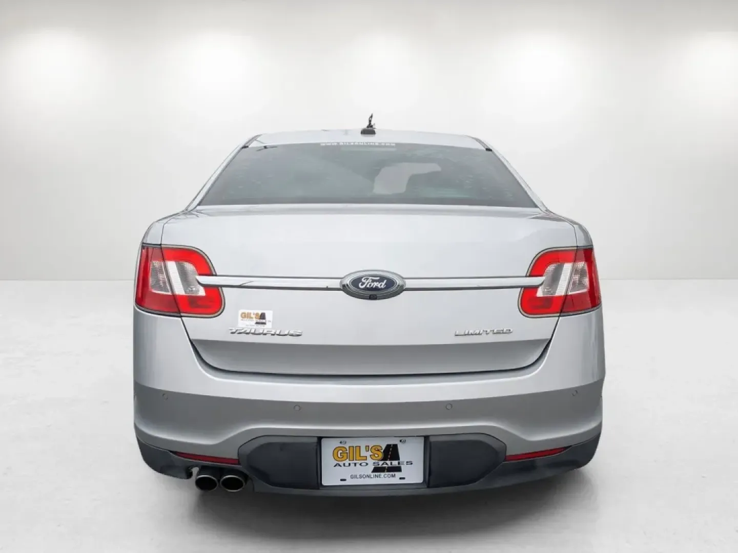 2012 Ford Taurus Limited (1FAHP2FW1CG) with an Other engine, located at 3959 U.S. 80 W, Phenix City, AL, 36870, (334) 297-4885, 32.469296, -85.135185 - Experience the thrill of the open road with our stunning 2012 Ford Taurus Limited, expertly crafted for those who value comfort and style. Whether you're a daily commuter navigating the bustling streets of Phenix City, AL, or a family embarking on weekend adventures, this sedan is designed to elevat - Photo#5