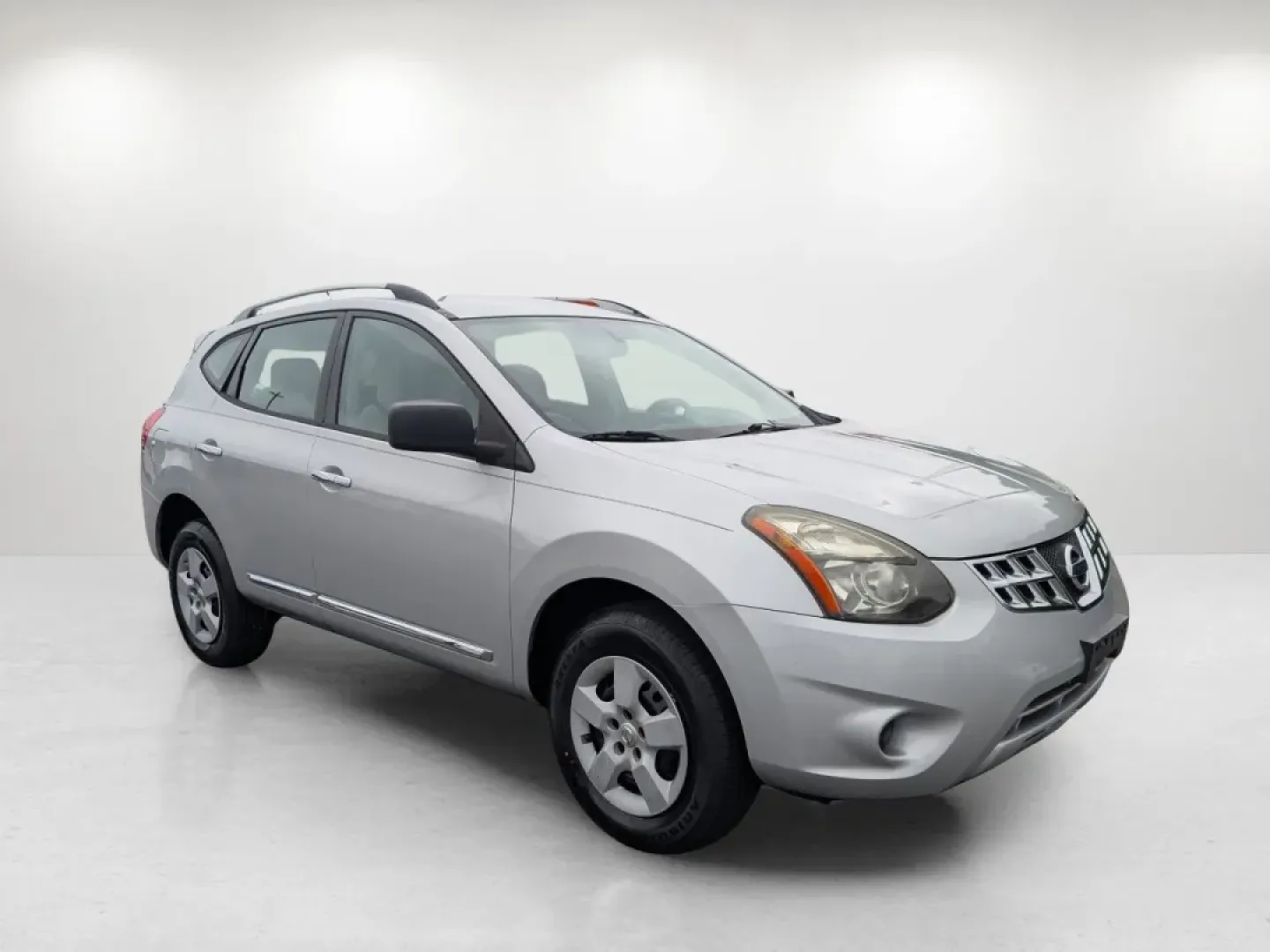 2014 /Gray Nissan Rogue S (JN8AS5MT9EW) with an Other engine, located at 3959 U.S. 80 W, Phenix City, AL, 36870, (334) 297-4885, 32.469296, -85.135185 - **Unleash Your Adventurous Spirit with the 2014 Nissan Rogue at Gils Auto Phenix City, AL!**<br /> <br /> If you're searching for the perfect vehicle that blends reliability with style, look no further than the 2014 Nissan Rogue, now available at Gils Auto in Phenix City, Alabama! Imagine this vers - Photo#2