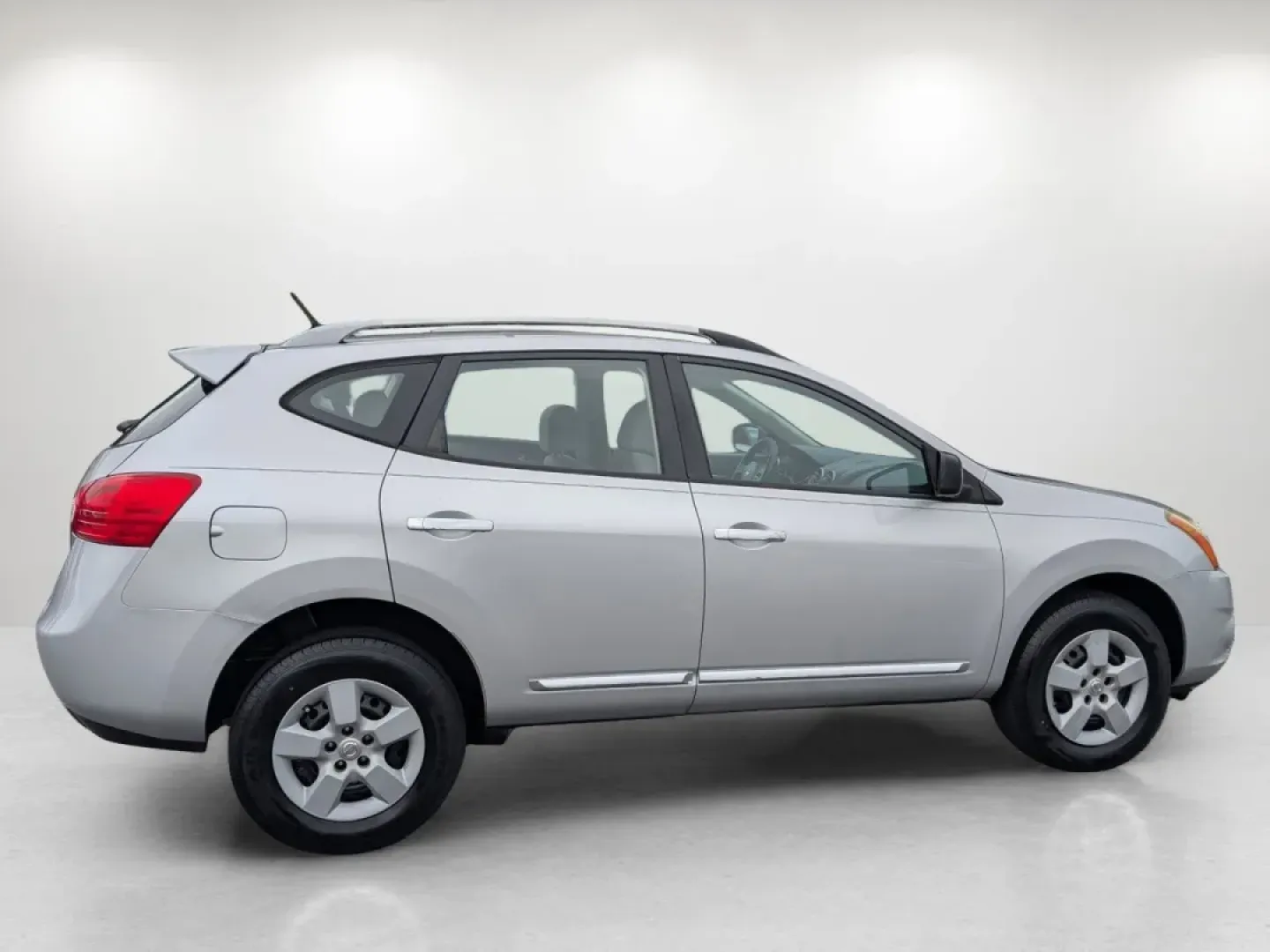 2014 /Gray Nissan Rogue S (JN8AS5MT9EW) with an Other engine, located at 3959 U.S. 80 W, Phenix City, AL, 36870, (334) 297-4885, 32.469296, -85.135185 - **Unleash Your Adventurous Spirit with the 2014 Nissan Rogue at Gils Auto Phenix City, AL!**<br /> <br /> If you're searching for the perfect vehicle that blends reliability with style, look no further than the 2014 Nissan Rogue, now available at Gils Auto in Phenix City, Alabama! Imagine this vers - Photo#7